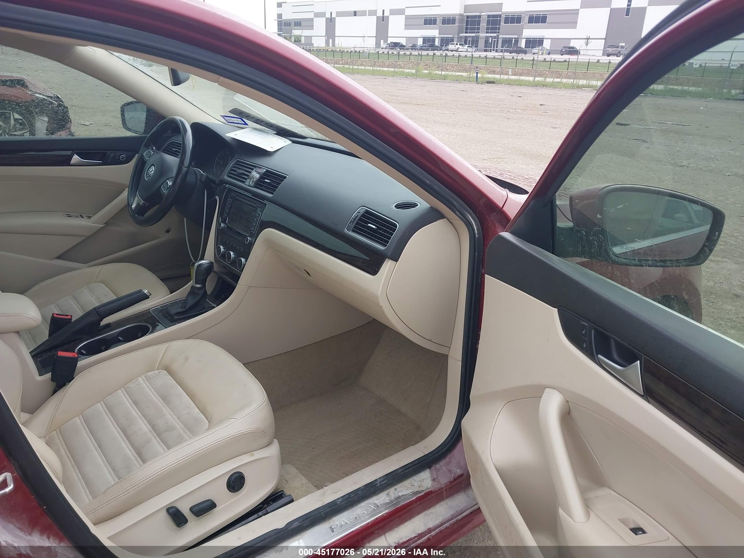 2015 Volkswagen Passat 2.0l Tdi Sel Premium Red vin: 1VWCV7A38FC108550