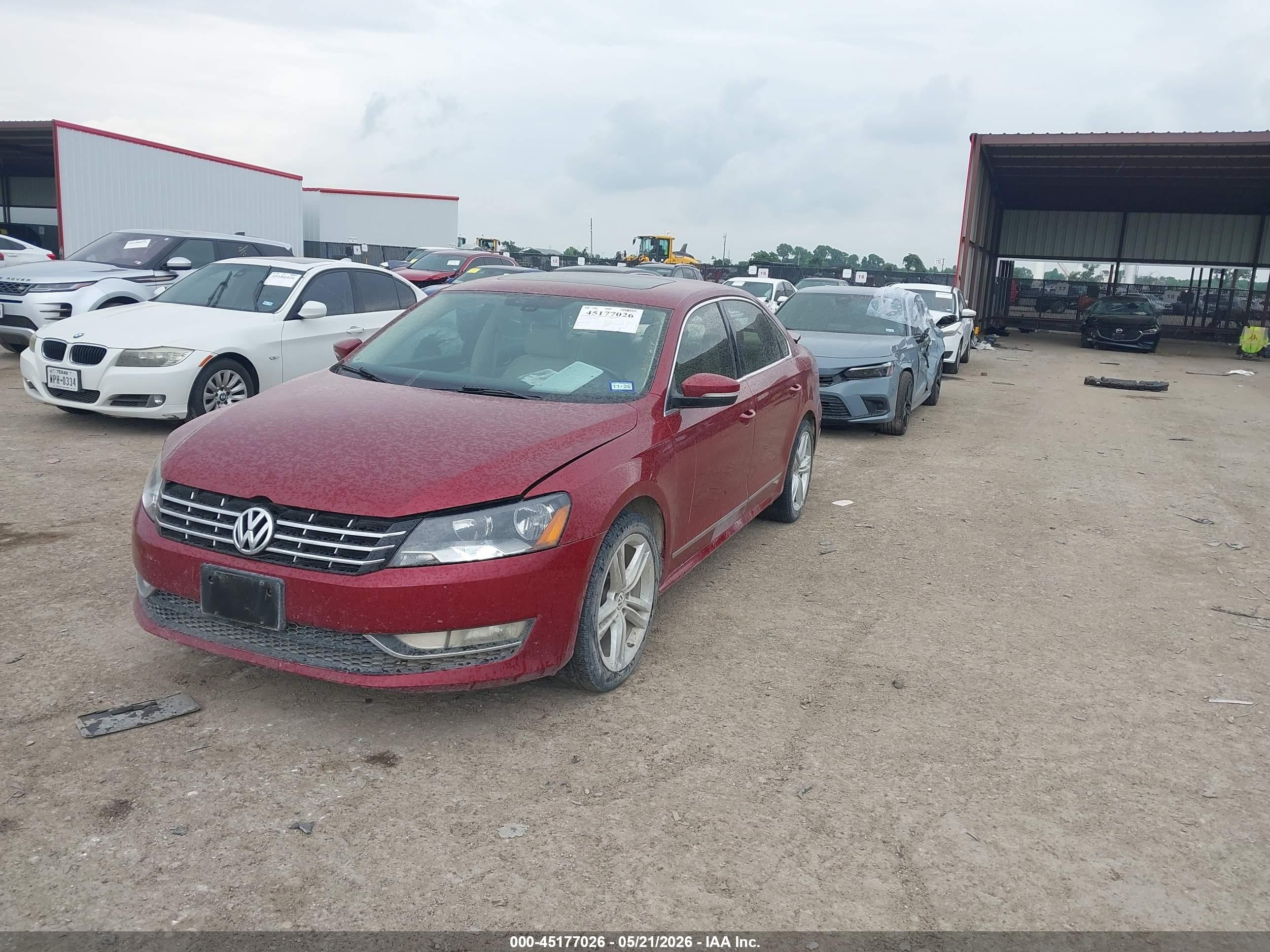 2015 Volkswagen Passat 2.0l Tdi Sel Premium Red vin: 1VWCV7A38FC108550