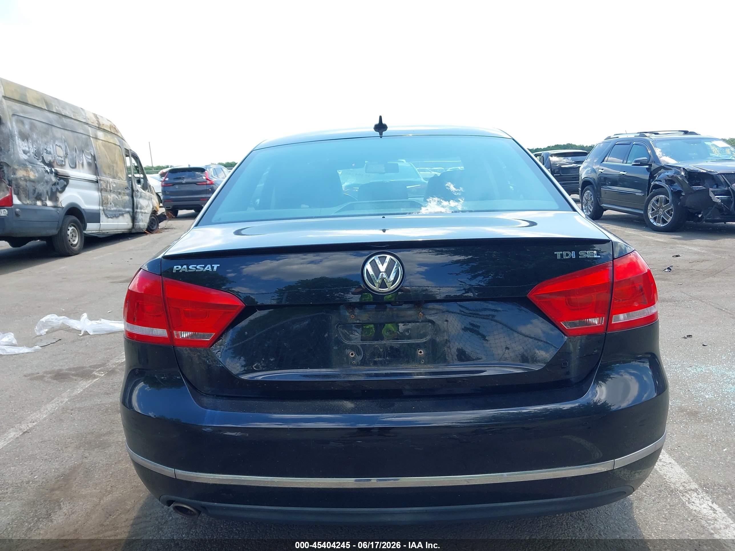 2015 Volkswagen Passat 2.0l Tdi Sel Premium Черный vin: 1VWCV7A39FC054806