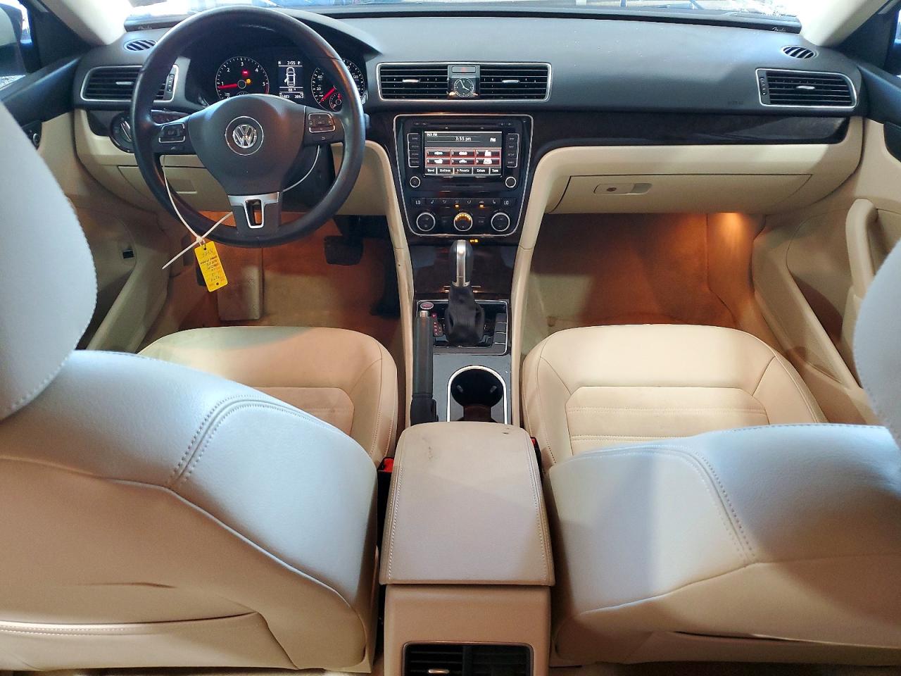 2015 Volkswagen Passat Sel White vin: 1VWCV7A39FC064123