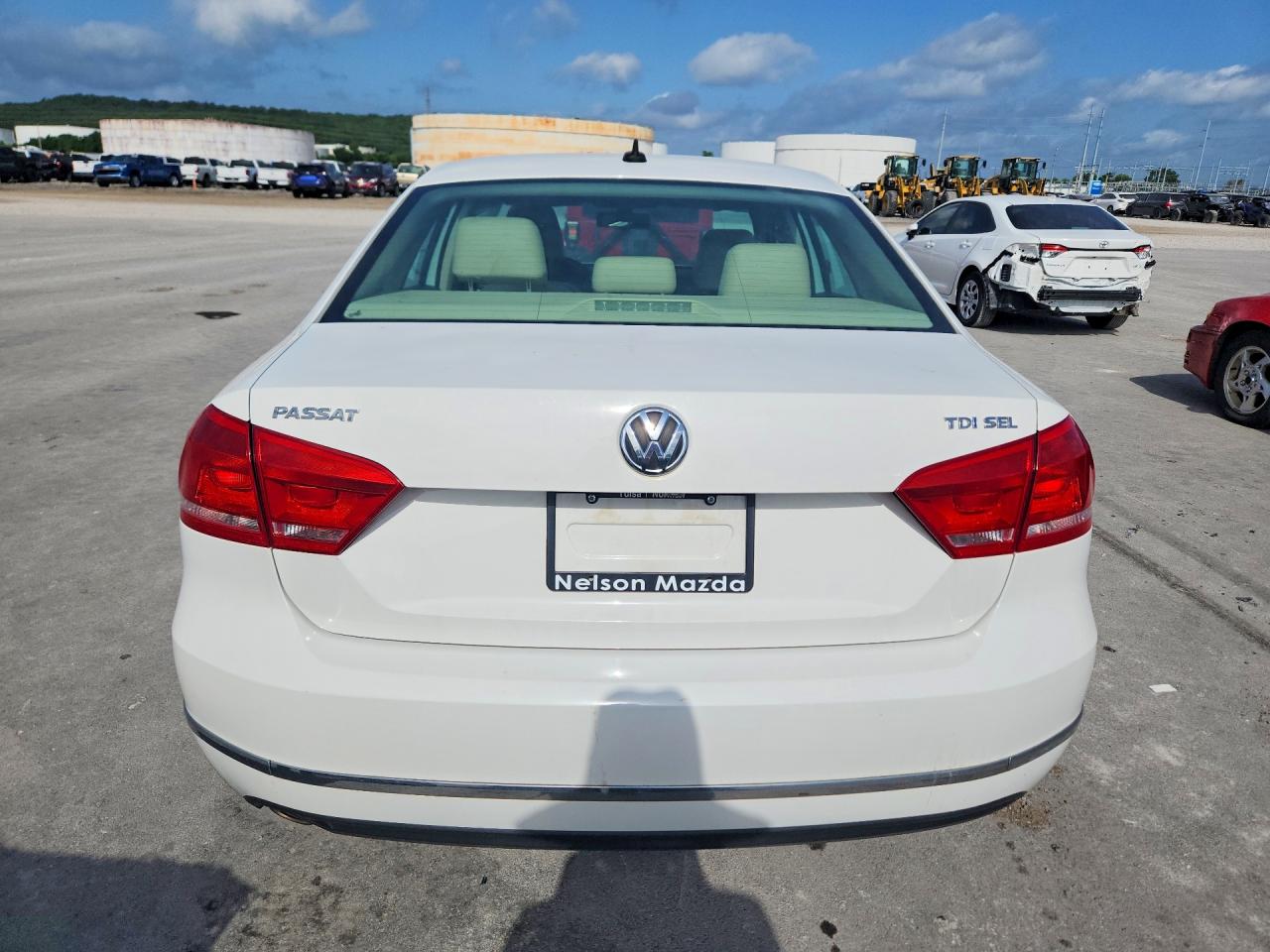 2015 Volkswagen Passat Sel White vin: 1VWCV7A39FC070133