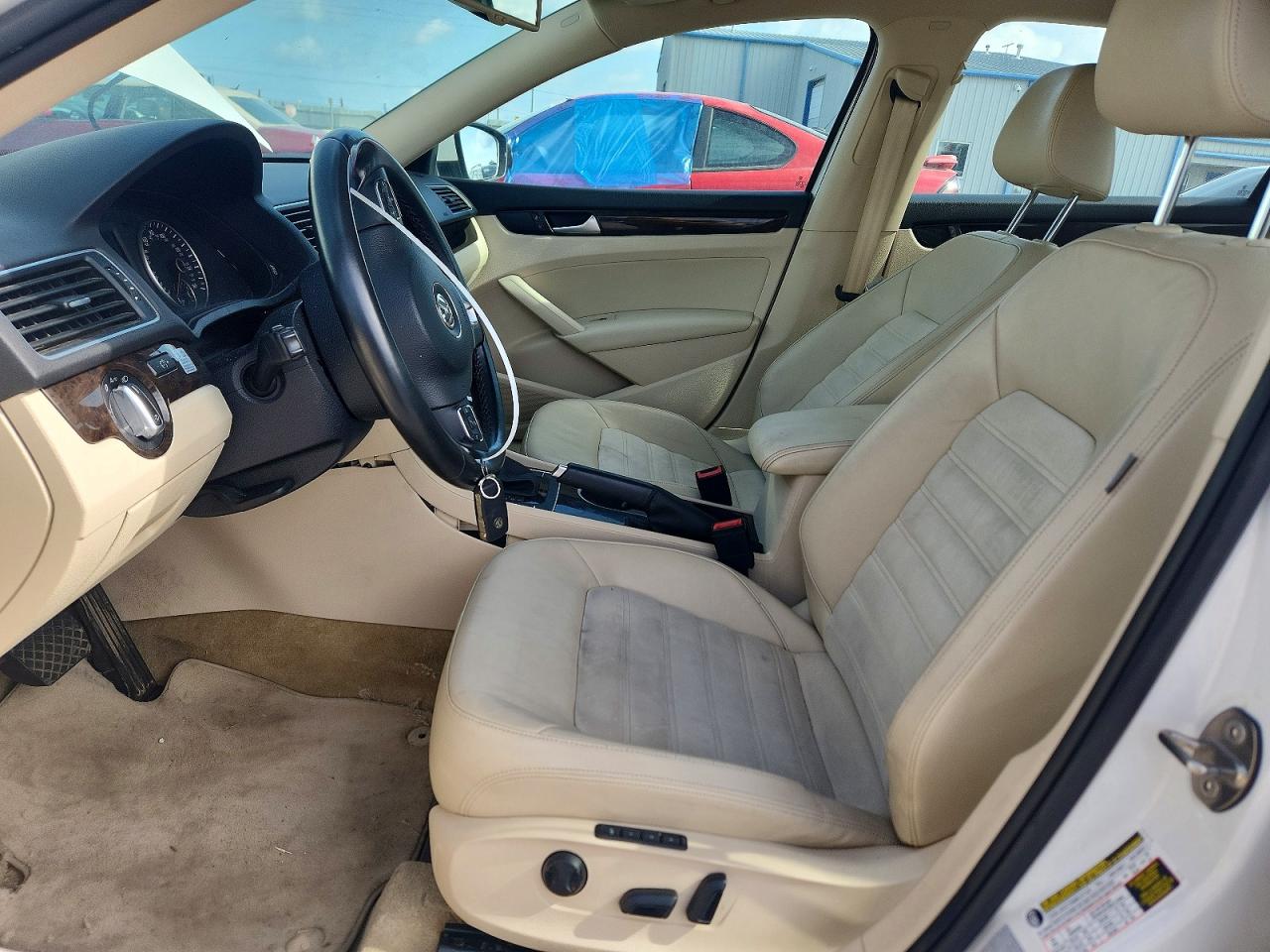 2015 Volkswagen Passat Sel White vin: 1VWCV7A39FC070133
