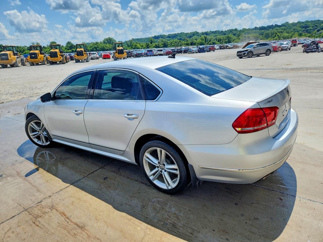 2015 Volkswagen Passat Sel Silver vin: 1VWCV7A39FC076921
