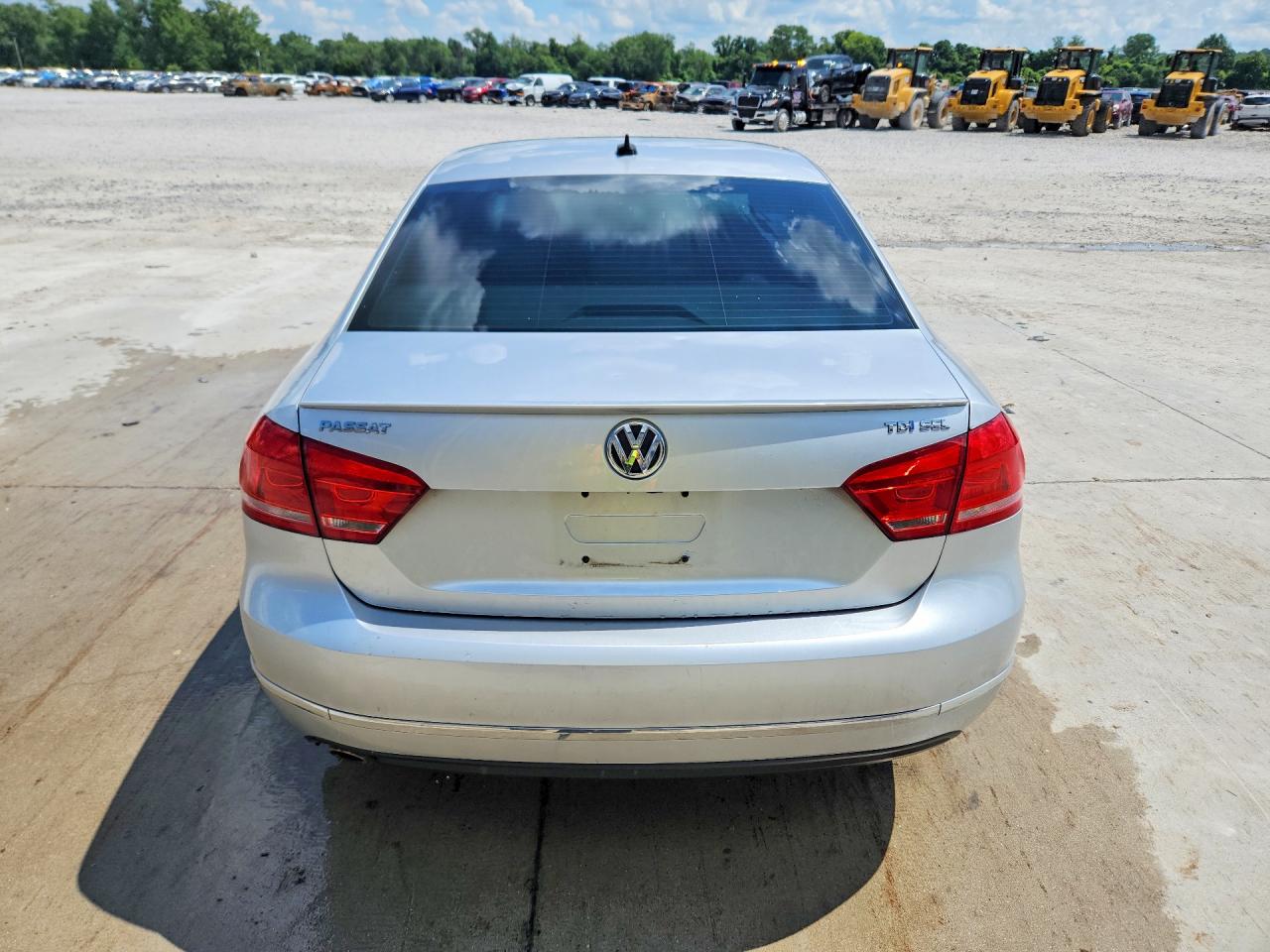 2015 Volkswagen Passat Sel Silver vin: 1VWCV7A39FC076921