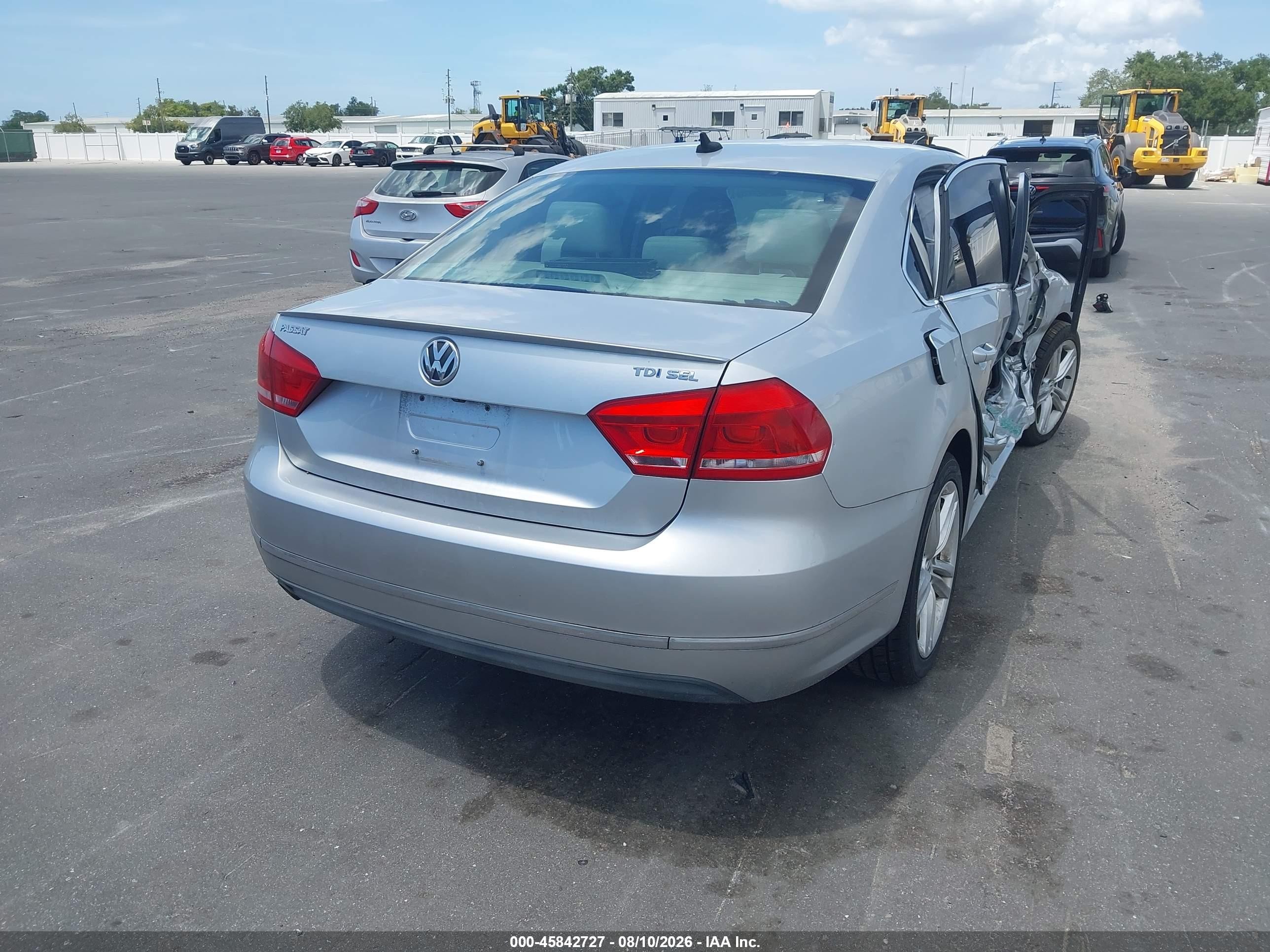 2015 Volkswagen Passat 2.0l Tdi Sel Premium Silver vin: 1VWCV7A3XFC010538