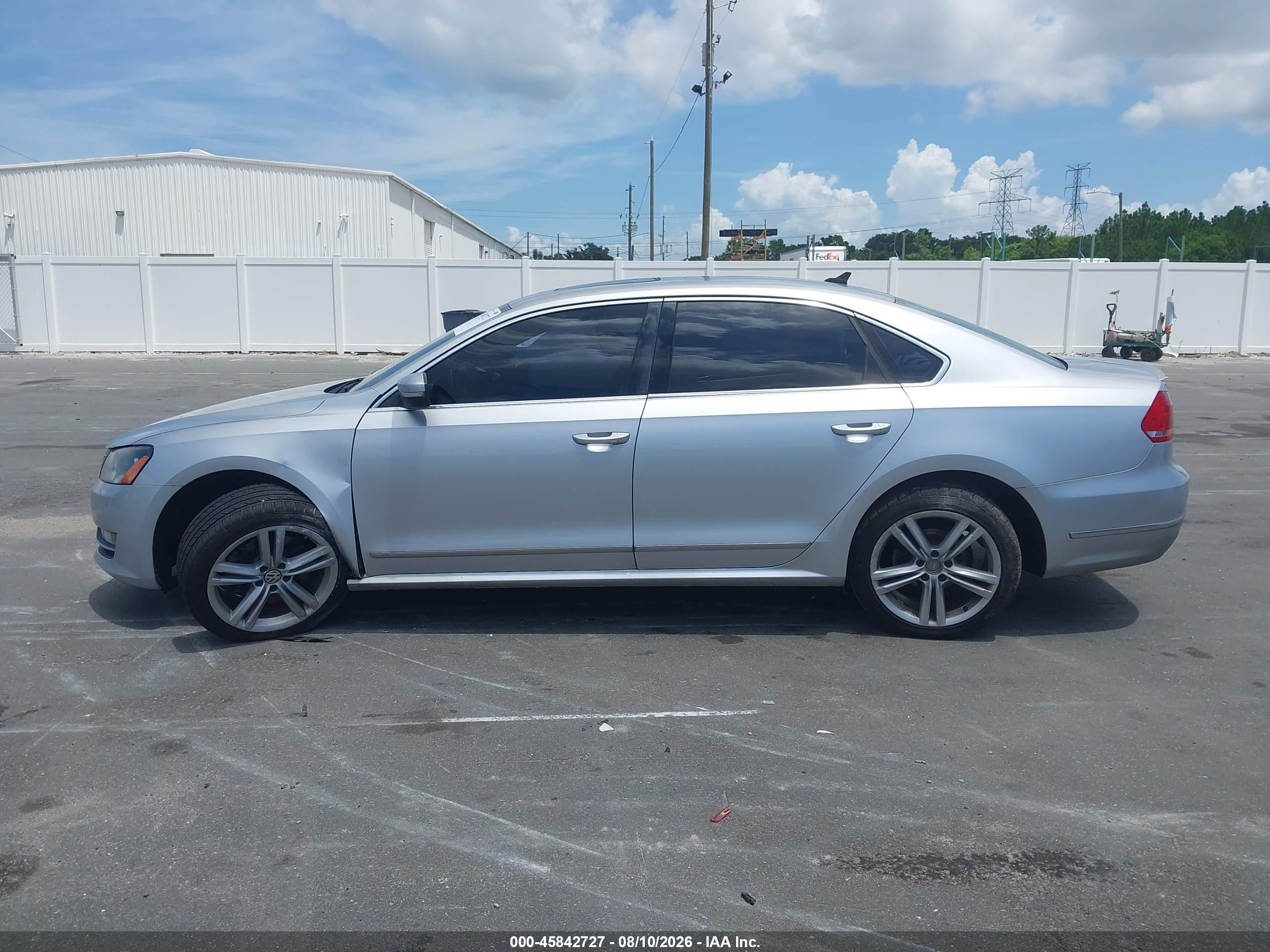 2015 Volkswagen Passat 2.0l Tdi Sel Premium Silver vin: 1VWCV7A3XFC010538