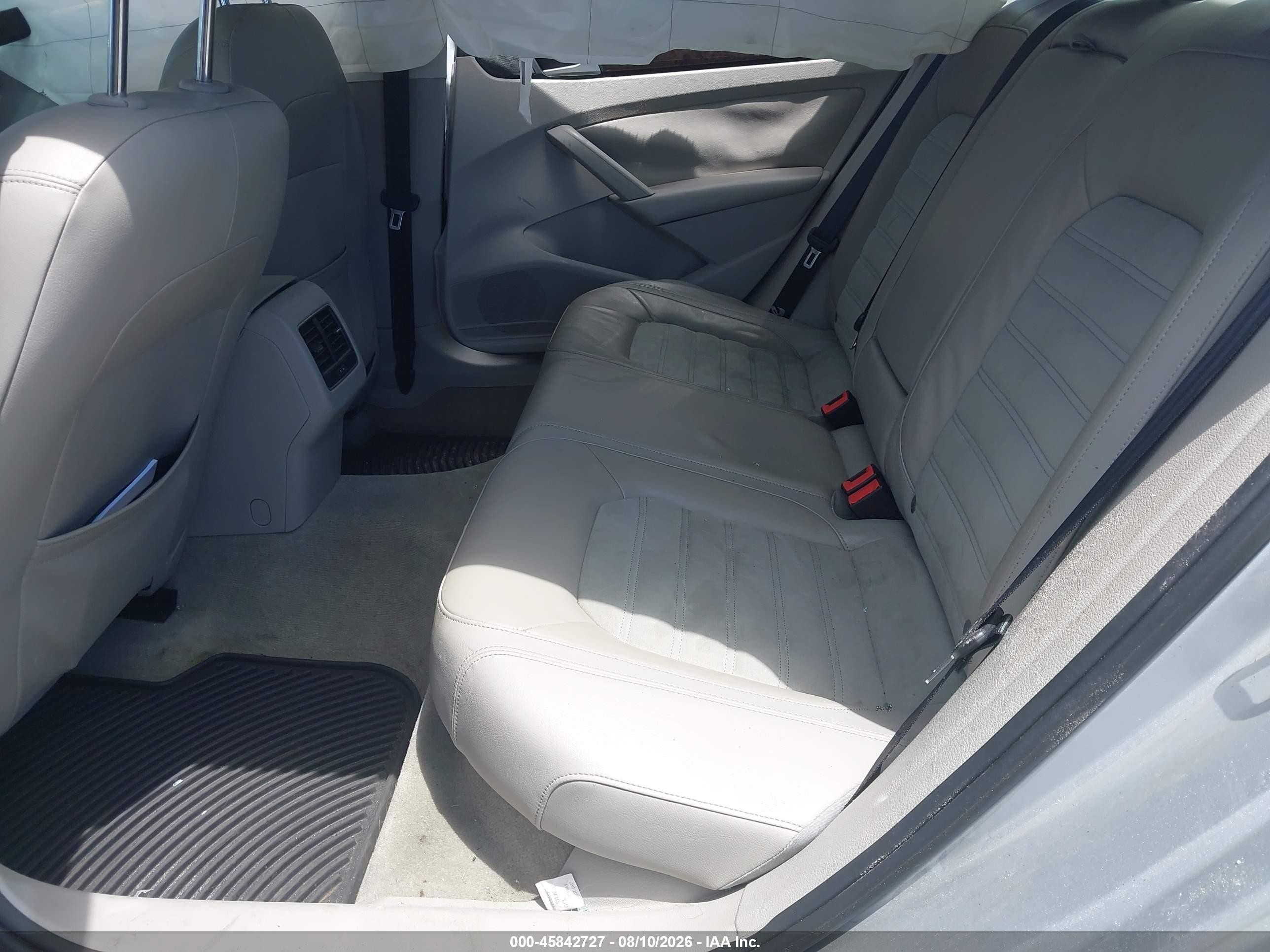 2015 Volkswagen Passat 2.0l Tdi Sel Premium Silver vin: 1VWCV7A3XFC010538