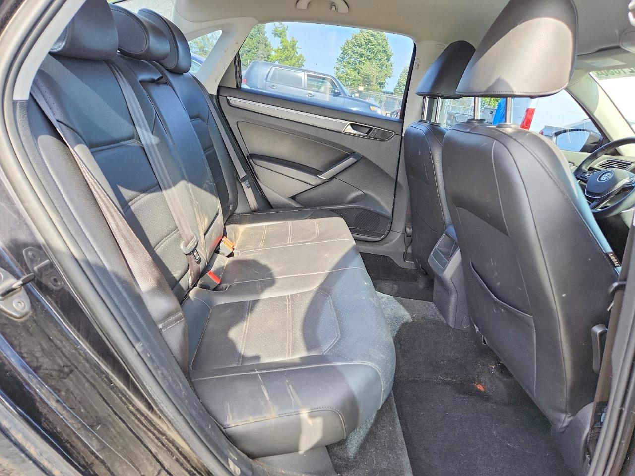 2017 Volkswagen Passat R-line Black vin: 1VWDT7A31HC036667