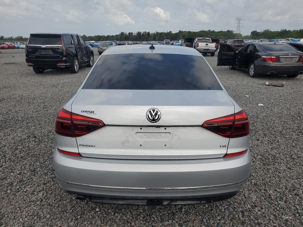 2017 Volkswagen Passat R-line Silver vin: 1VWDT7A31HC044185