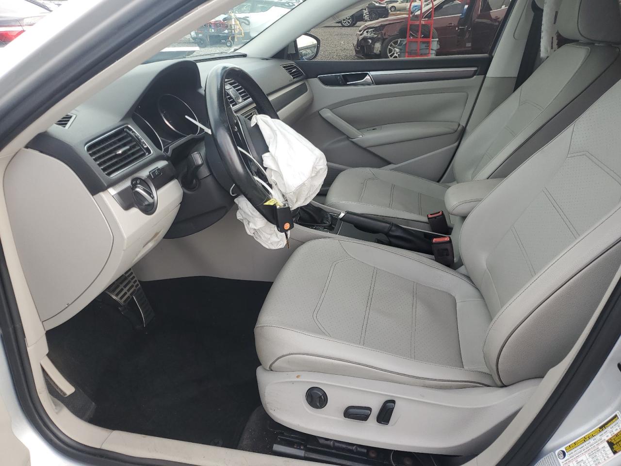 2017 Volkswagen Passat R-line Silver vin: 1VWDT7A31HC044185