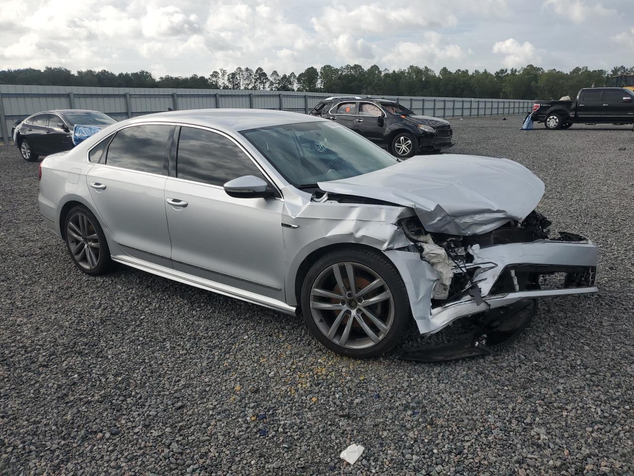 2017 Volkswagen Passat R-line Silver vin: 1VWDT7A31HC044185