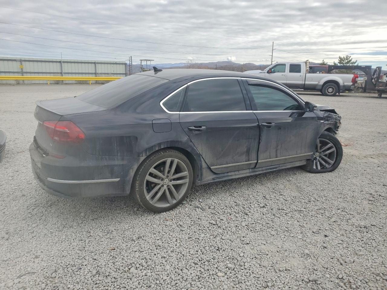 2017 Volkswagen Passat R-line Black vin: 1VWDT7A32HC060623