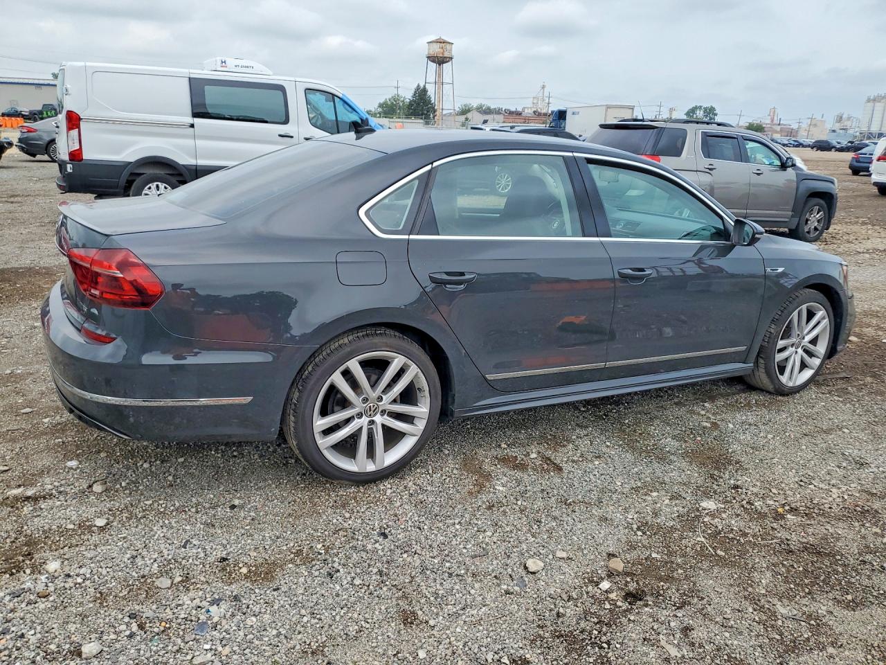 2017 Volkswagen Passat R-line Charcoal vin: 1VWDT7A32HC079656