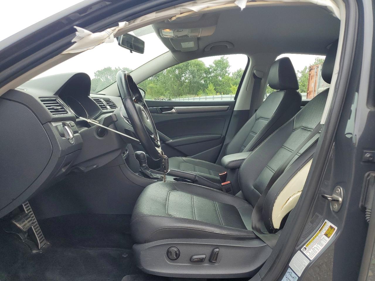 2017 Volkswagen Passat R-line Charcoal vin: 1VWDT7A32HC079656