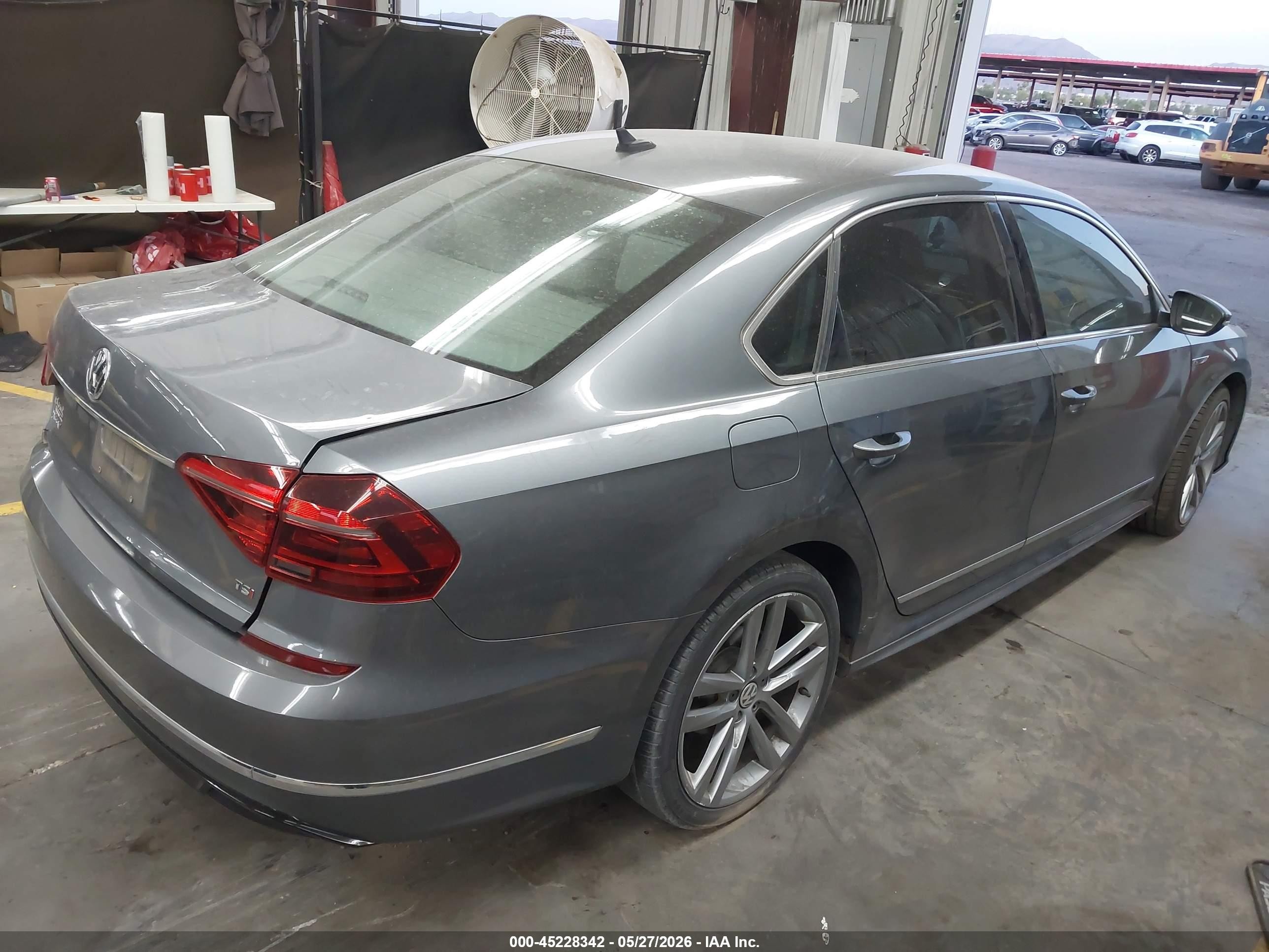2017 Volkswagen Passat 1.8t R-line Gray vin: 1VWDT7A33HC042390