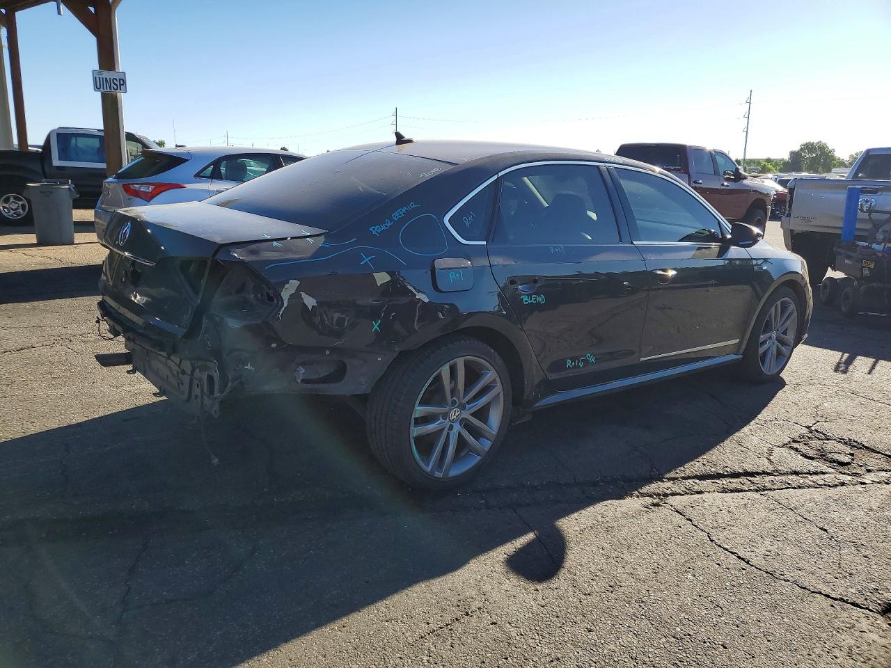 2017 Volkswagen Passat S Automatic Серый vin: 1VWDT7A33HC082484