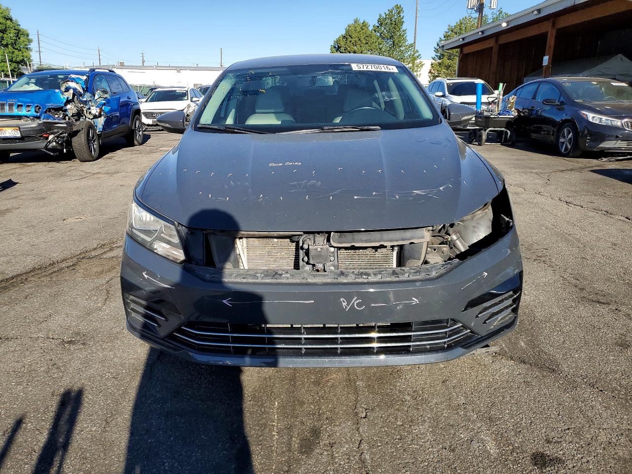 2017 Volkswagen Passat S Automatic Серый vin: 1VWDT7A33HC082484