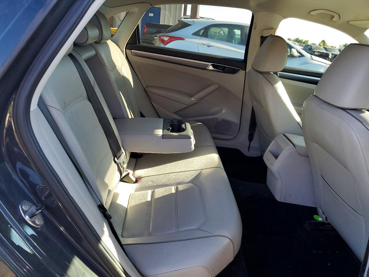 2017 Volkswagen Passat S Automatic Серый vin: 1VWDT7A33HC082484