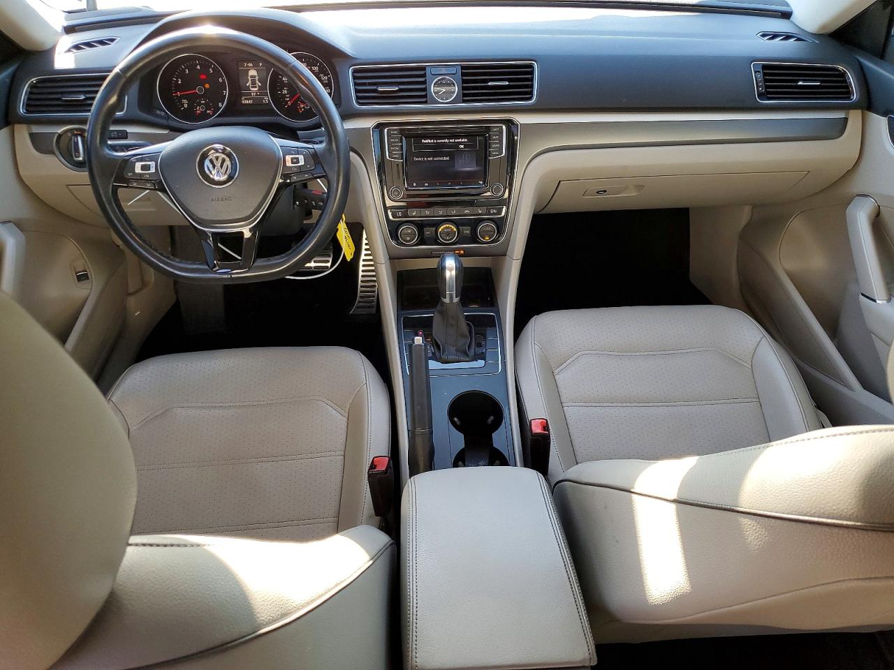 2017 Volkswagen Passat S Automatic Серый vin: 1VWDT7A33HC082484