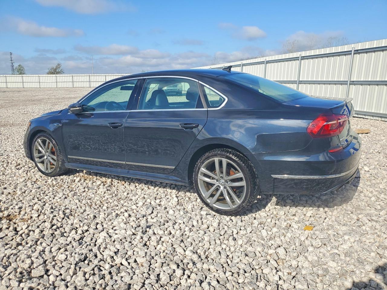 2017 Volkswagen Passat R-line Black vin: 1VWDT7A33HC082839