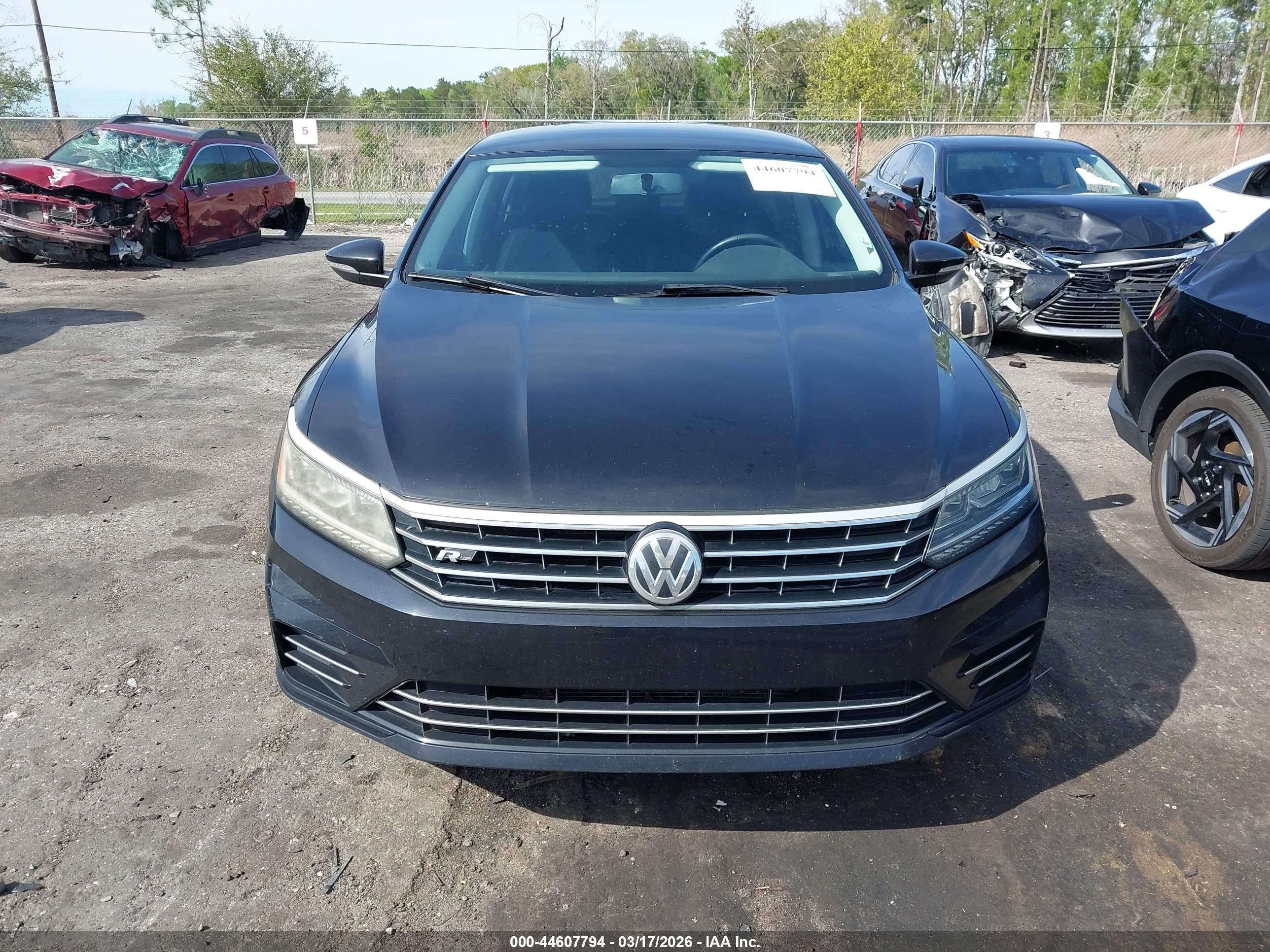2017 Volkswagen Passat 1.8t R-line Black vin: 1VWDT7A35HC011643