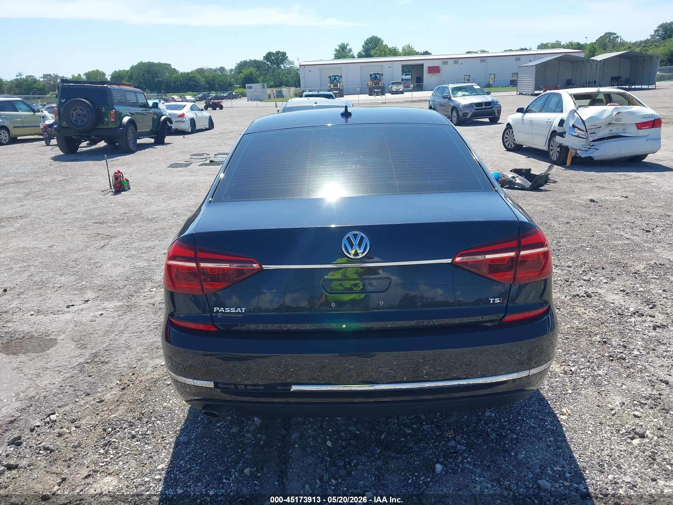 2017 Volkswagen Passat 1.8t R-line Black vin: 1VWDT7A35HC015532