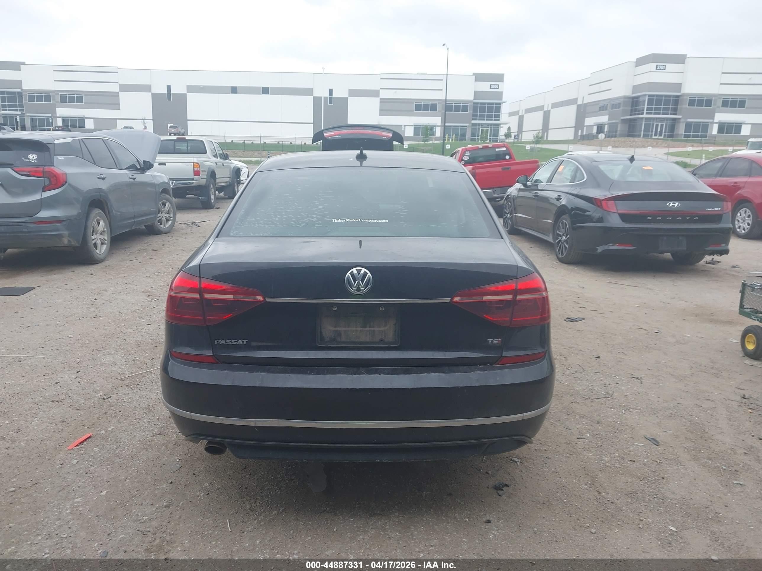 2017 Volkswagen Passat 1.8t R-line Black vin: 1VWDT7A35HC053701