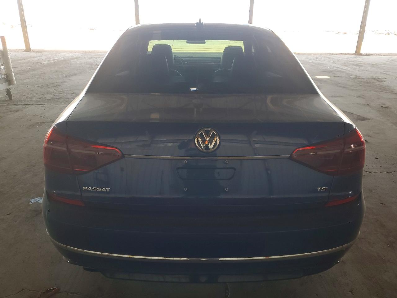 2017 Volkswagen Passat R-line Blue vin: 1VWDT7A37HC000689
