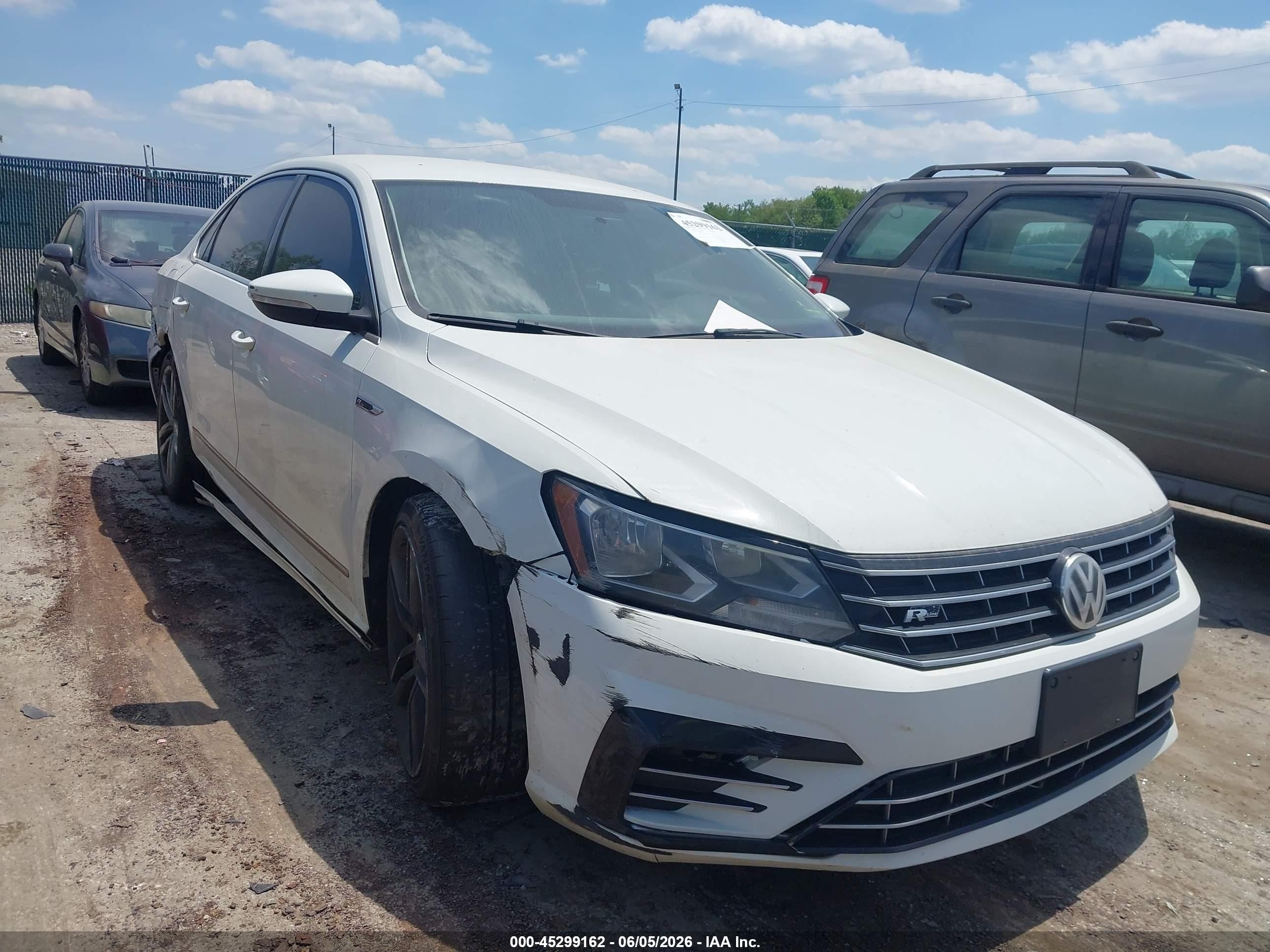 2017 Volkswagen Passat 1.8t R-line White vin: 1VWDT7A37HC009523