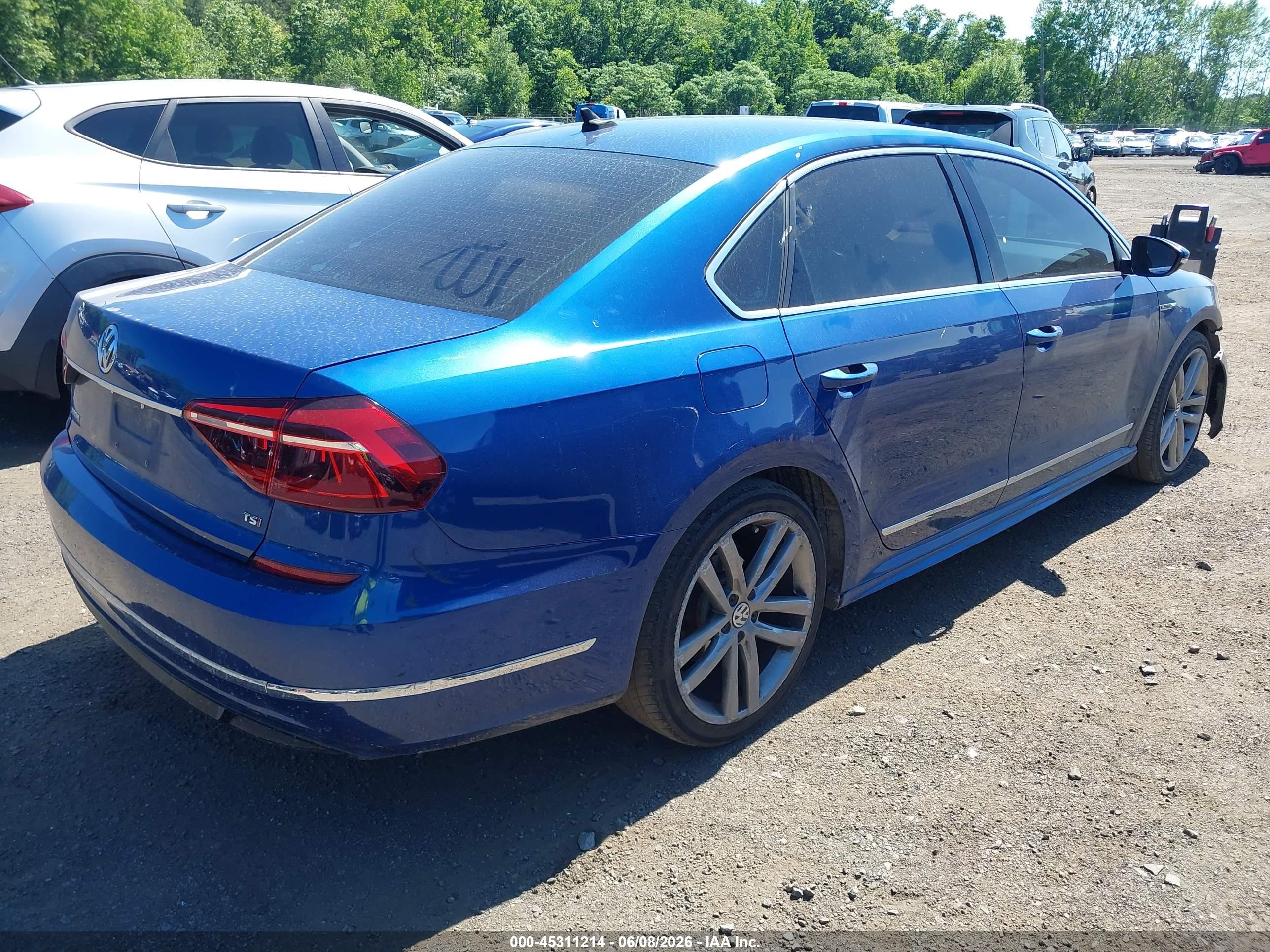 2017 Volkswagen Passat 1.8t R-line Blue vin: 1VWDT7A37HC063520