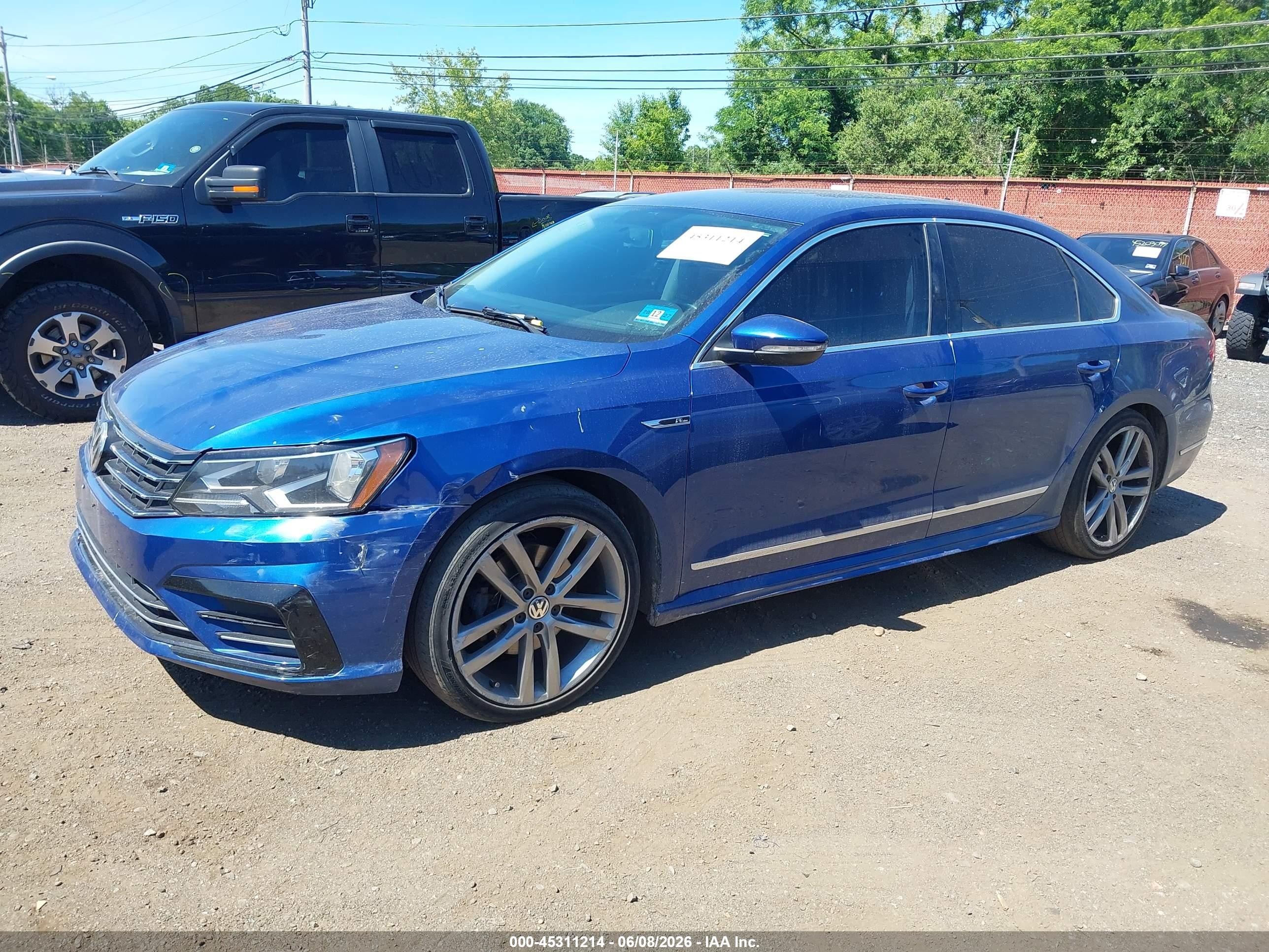 2017 Volkswagen Passat 1.8t R-line Blue vin: 1VWDT7A37HC063520