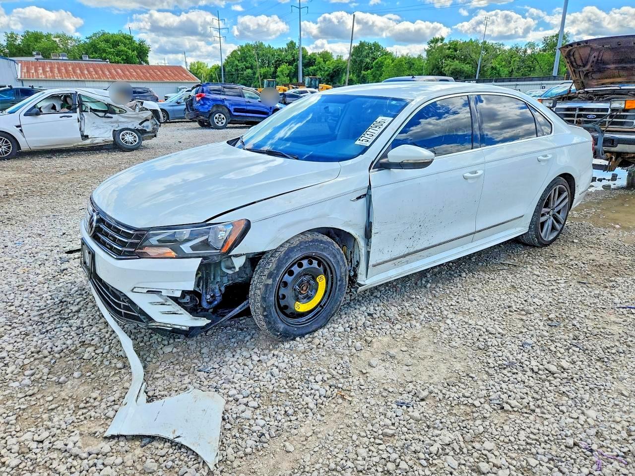 1VWDT7A38HC021728