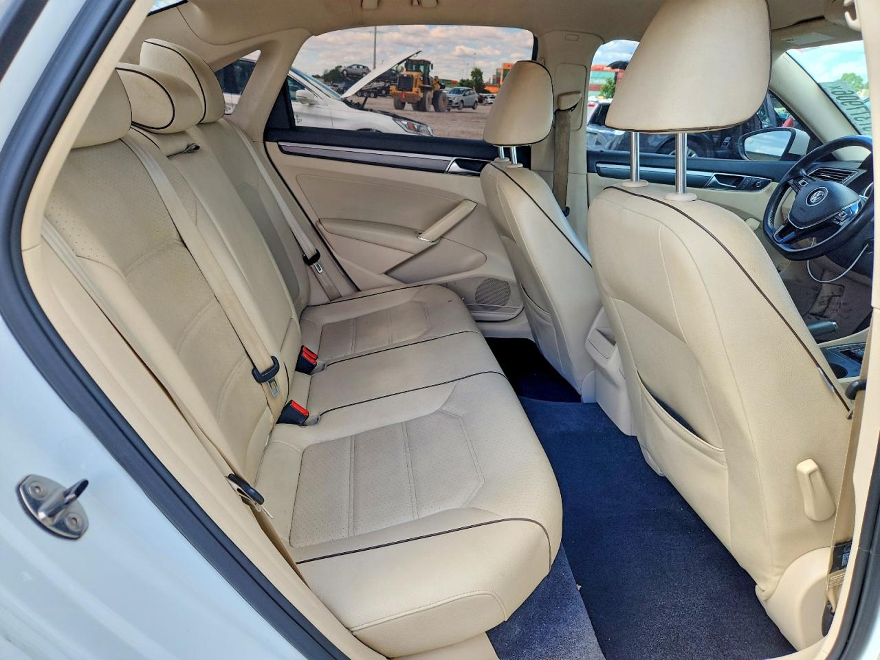 2017 Volkswagen Passat R-line White vin: 1VWDT7A38HC021728