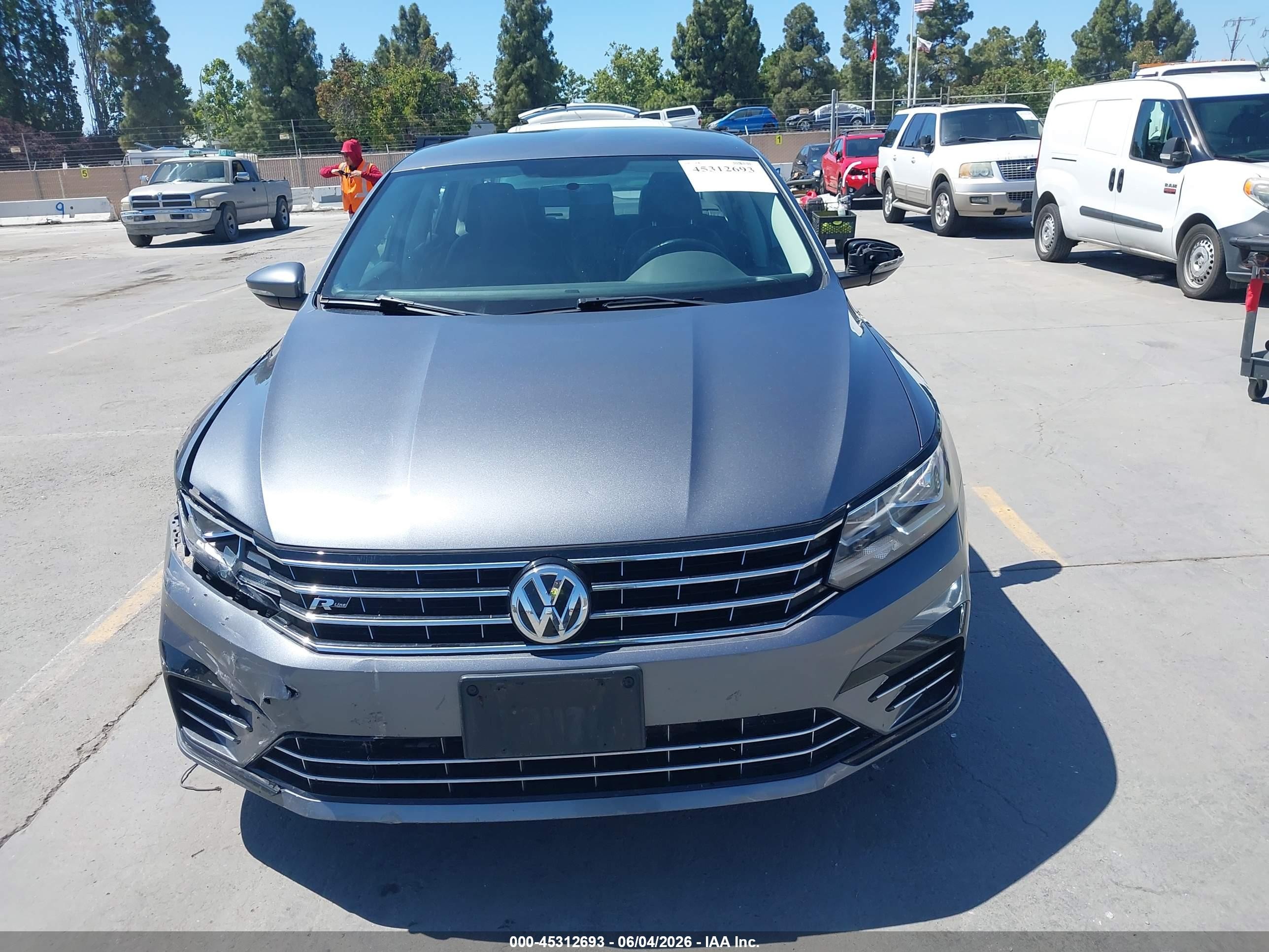 2017 Volkswagen Passat 1.8t R-line Gray vin: 1VWDT7A39HC055192