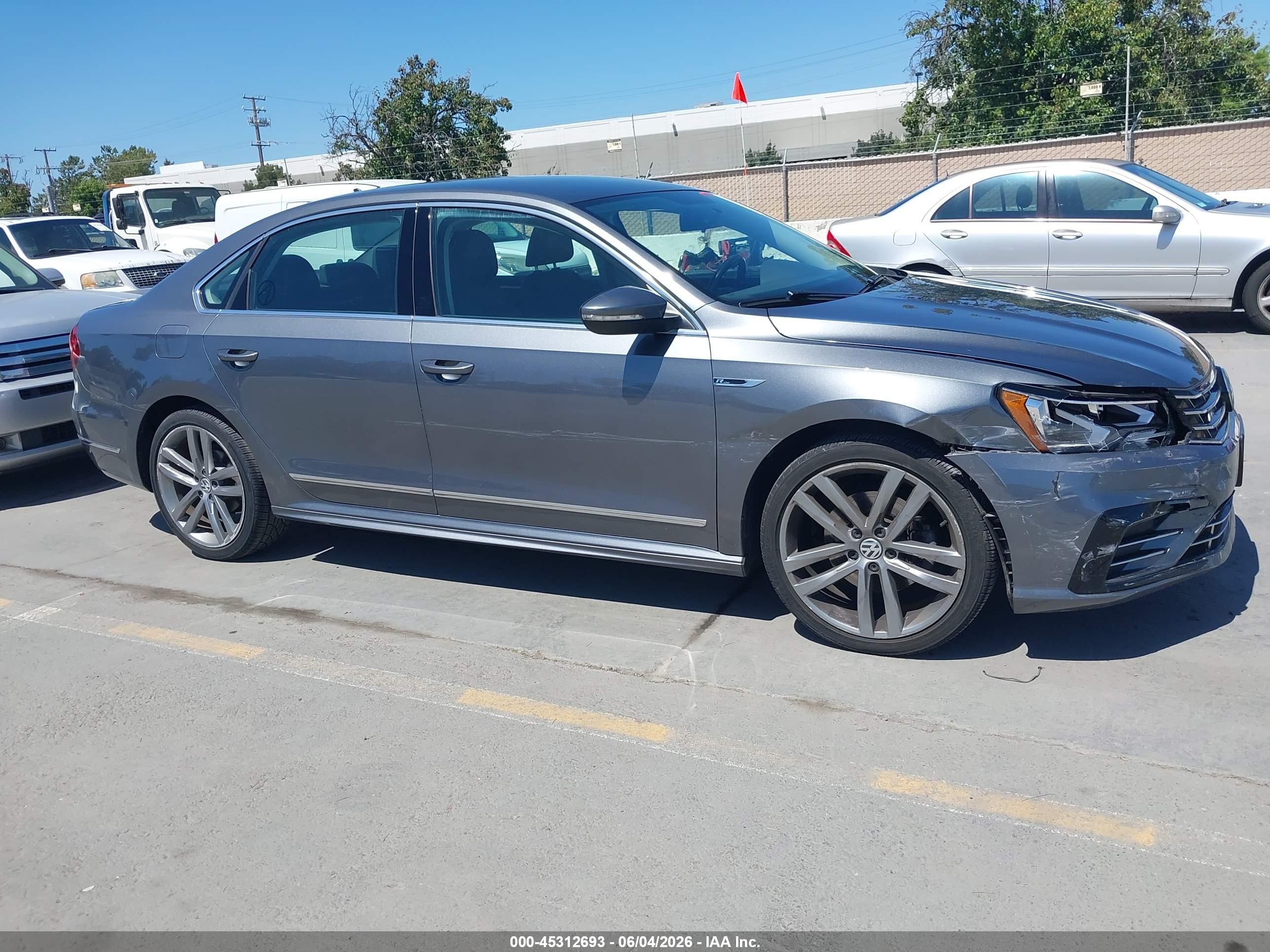 2017 Volkswagen Passat 1.8t R-line Gray vin: 1VWDT7A39HC055192