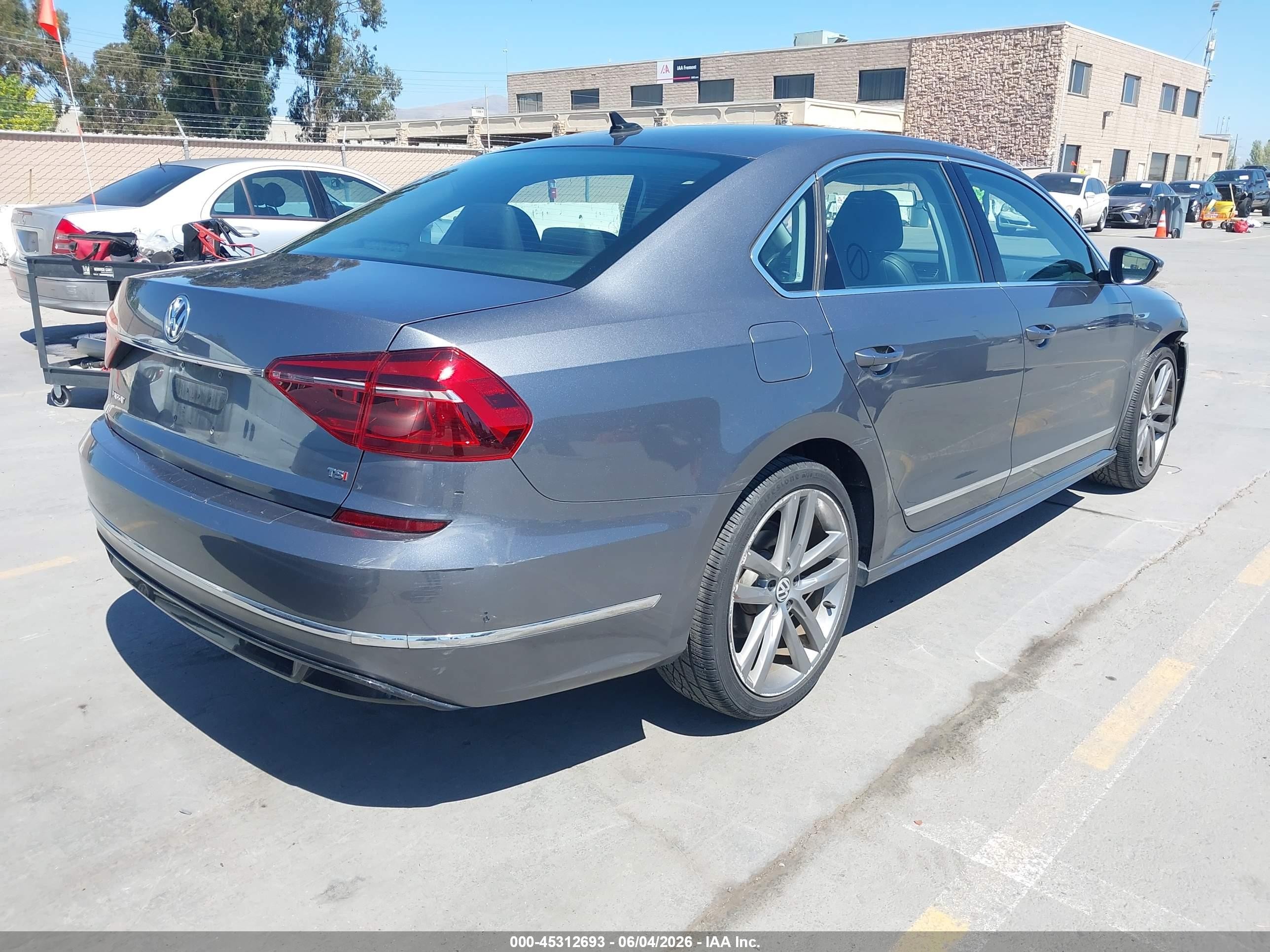 2017 Volkswagen Passat 1.8t R-line Gray vin: 1VWDT7A39HC055192