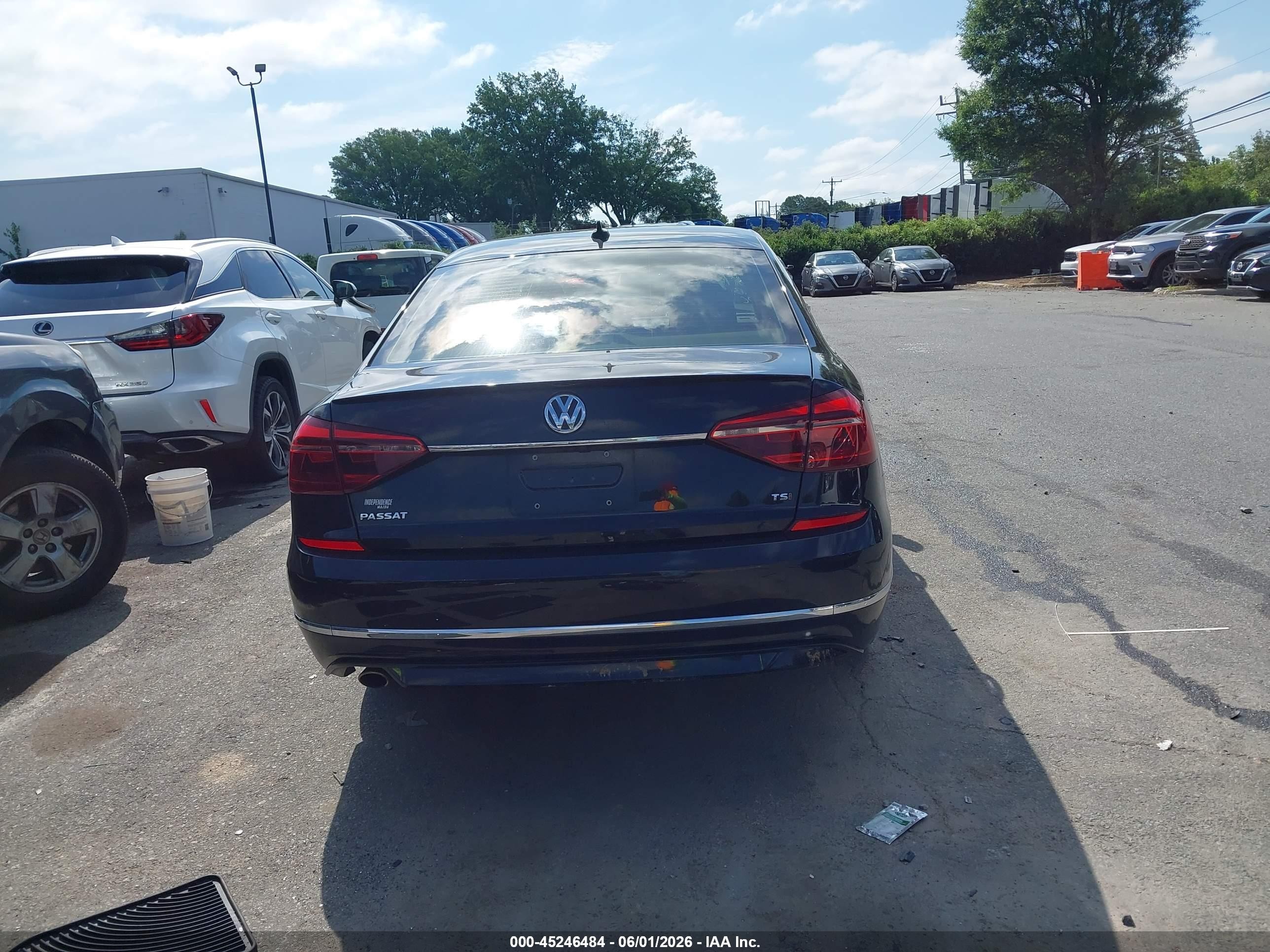 2017 Volkswagen Passat 1.8t R-line Черный vin: 1VWDT7A39HC069819