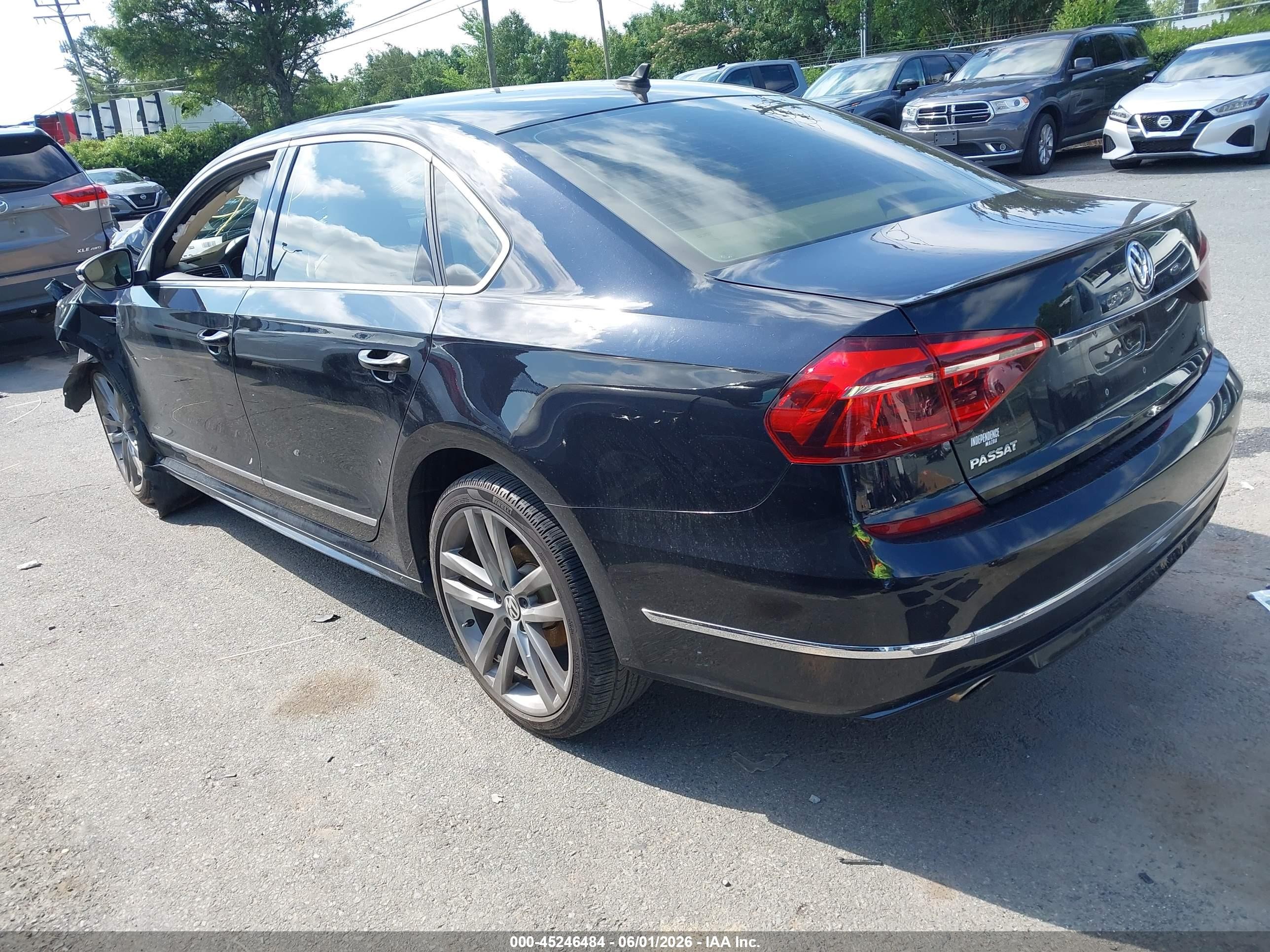 2017 Volkswagen Passat 1.8t R-line Черный vin: 1VWDT7A39HC069819
