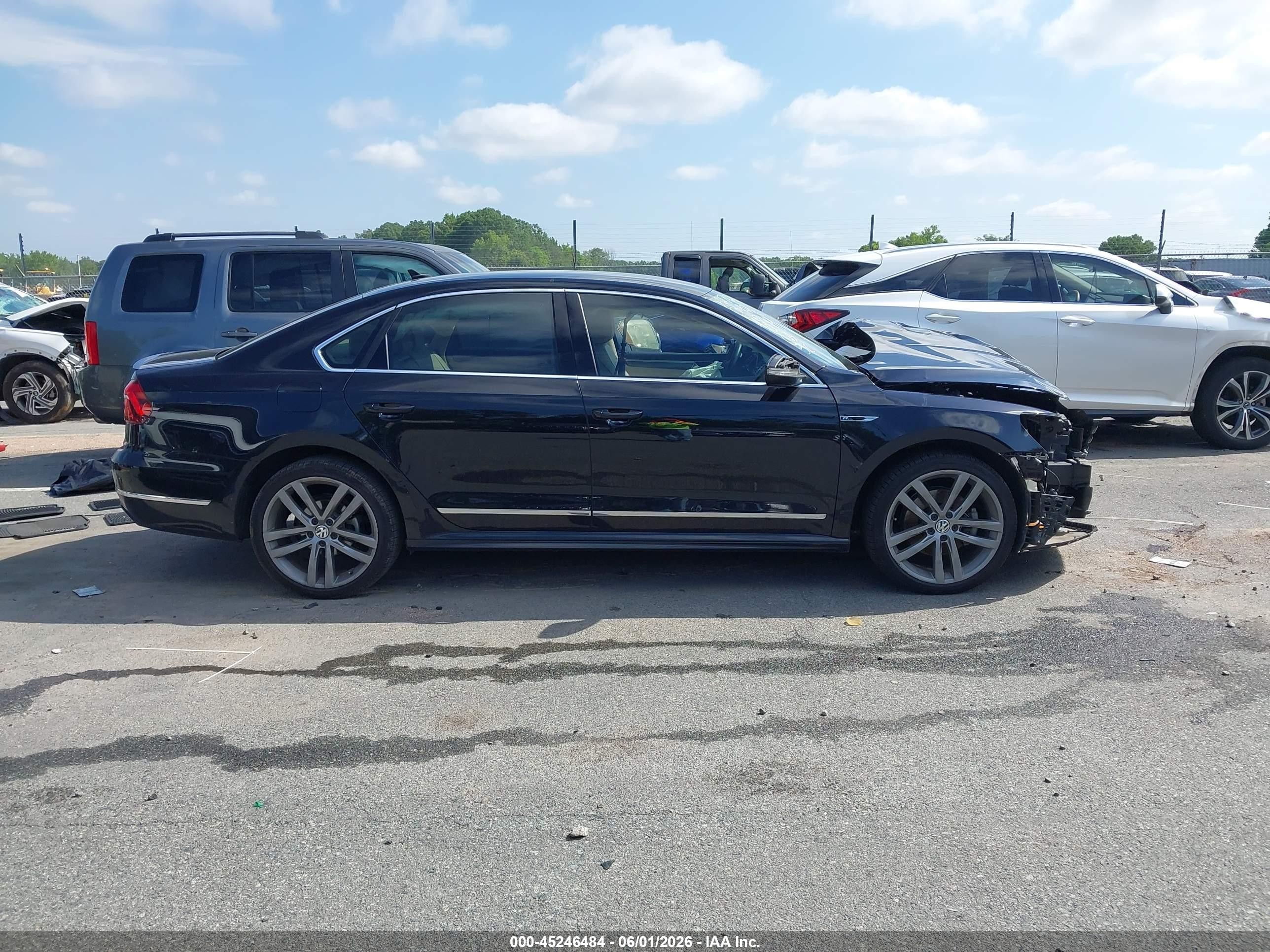 2017 Volkswagen Passat 1.8t R-line Черный vin: 1VWDT7A39HC069819