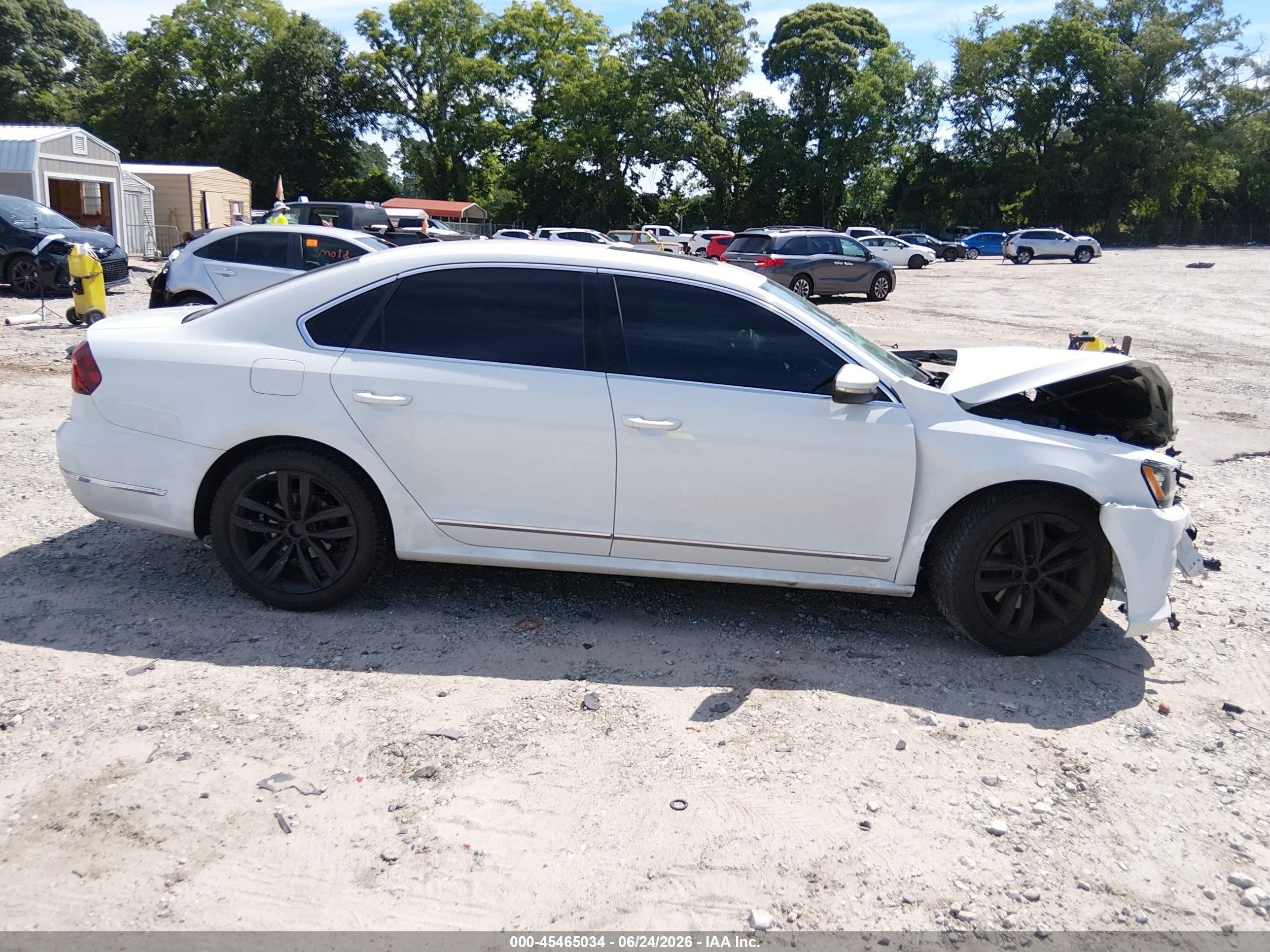 2017 Volkswagen Passat 1.8t Se White vin: 1VWGT7A31HC011295