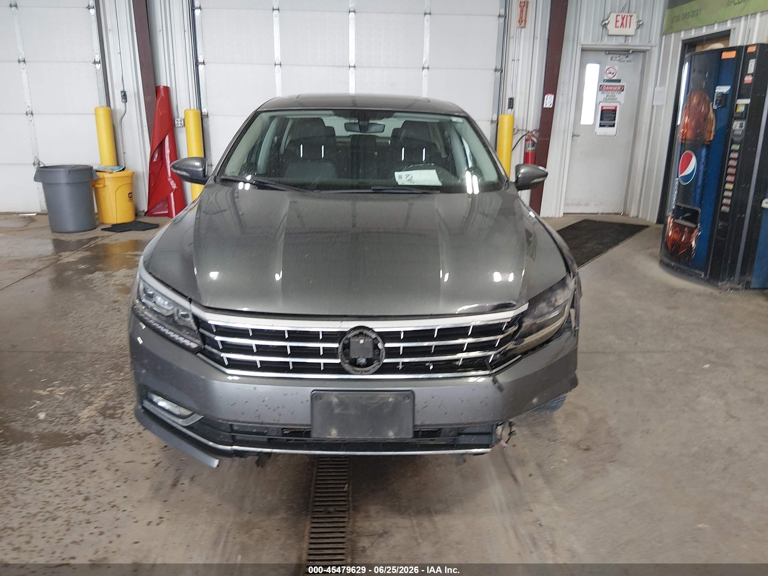 2017 Volkswagen Passat 1.8t Se Gray vin: 1VWGT7A33HC035016