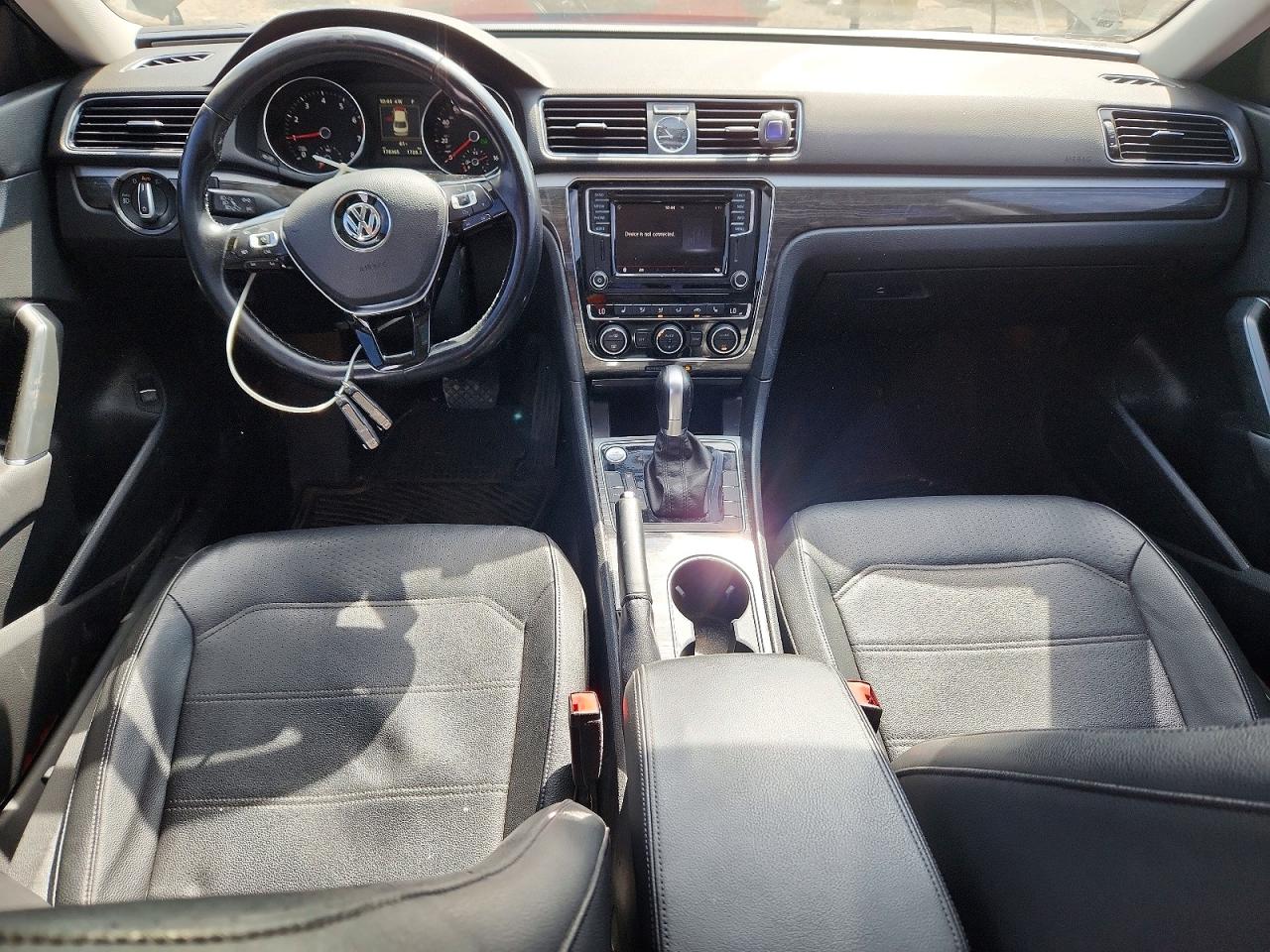 2017 Volkswagen Passat Se Серый vin: 1VWGT7A36HC077907