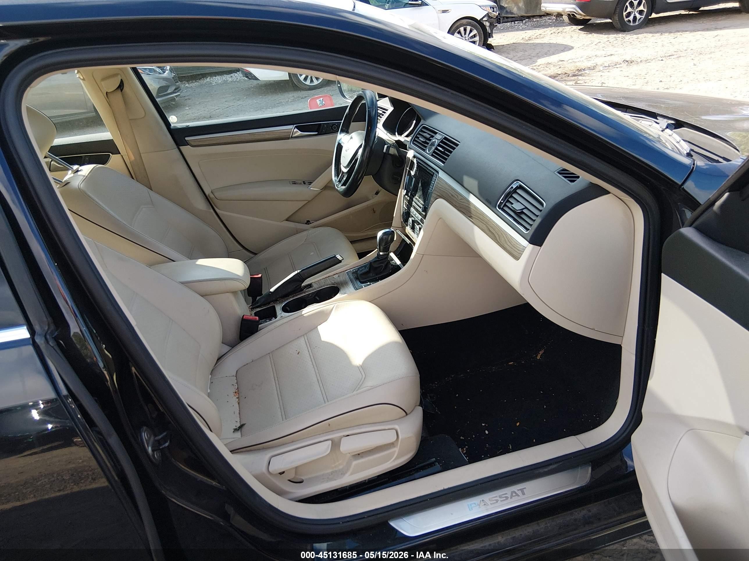 2017 Volkswagen Passat 1.8t Se Black vin: 1VWGT7A39HC030385