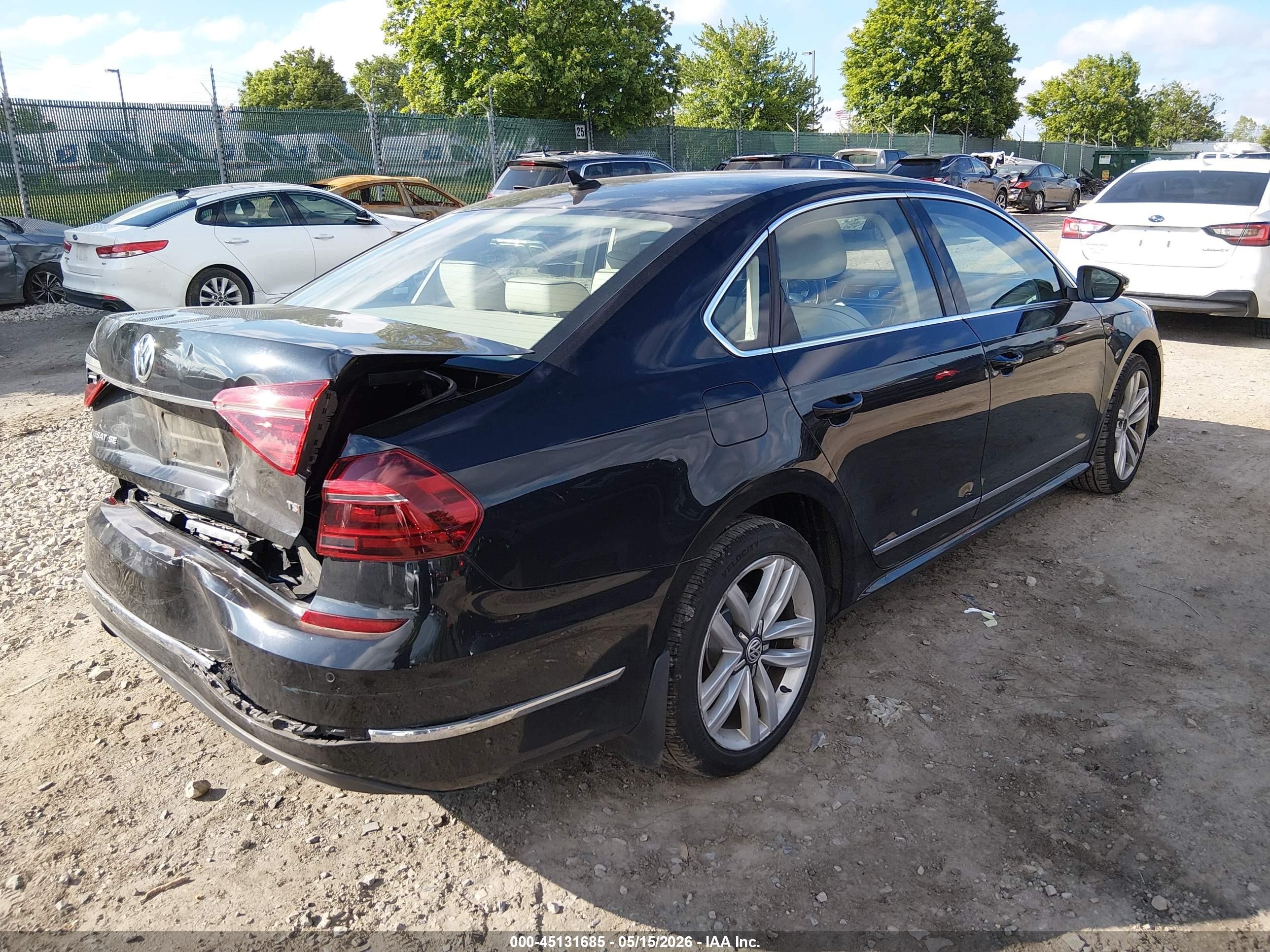 2017 Volkswagen Passat 1.8t Se Black vin: 1VWGT7A39HC030385