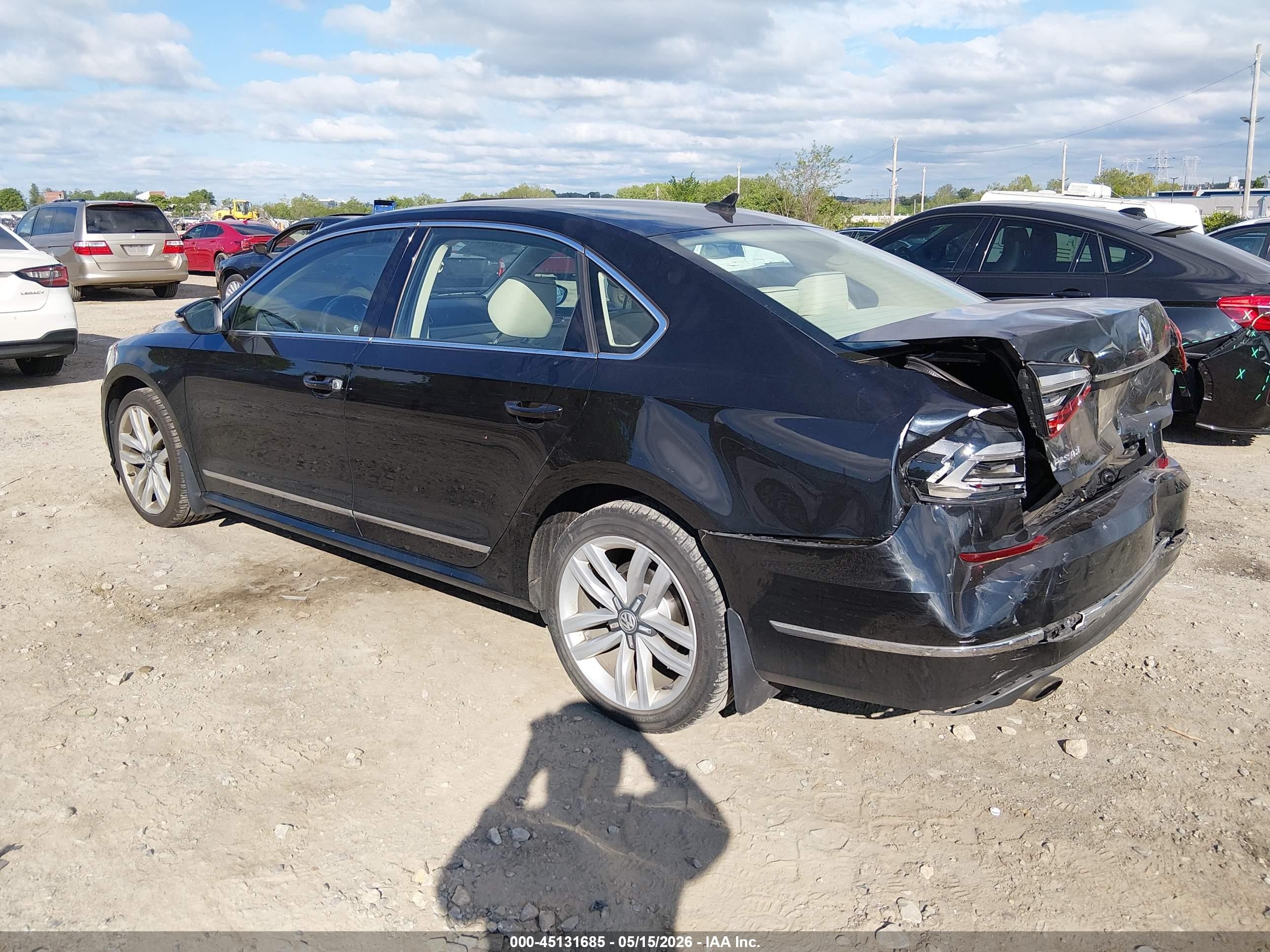 2017 Volkswagen Passat 1.8t Se Black vin: 1VWGT7A39HC030385