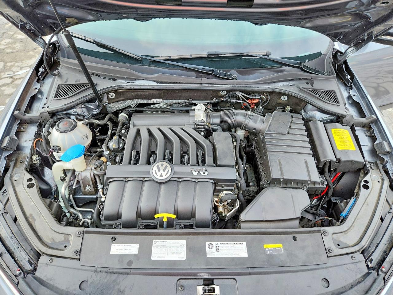 2018 Volkswagen Passat Gt Серый vin: 1VWJM7A30JC038741