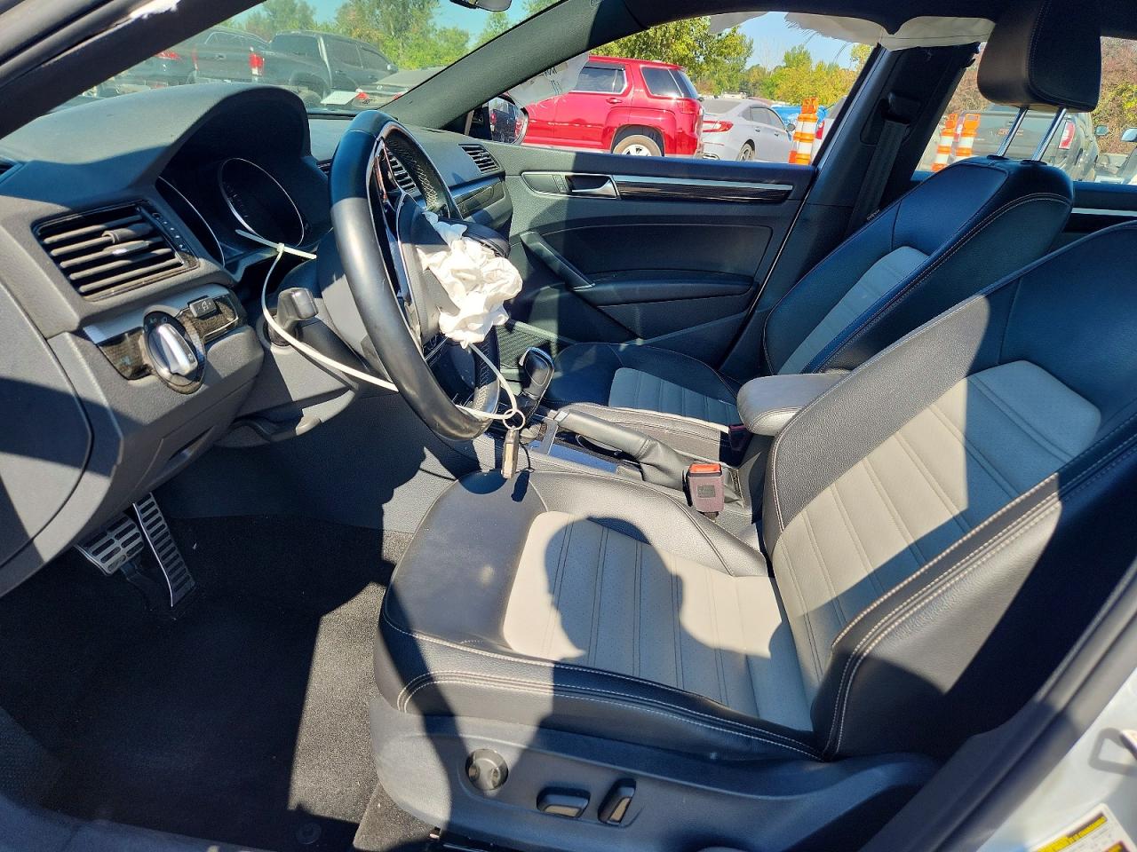 2018 Volkswagen Passat Gt Gray vin: 1VWJM7A39JC050533