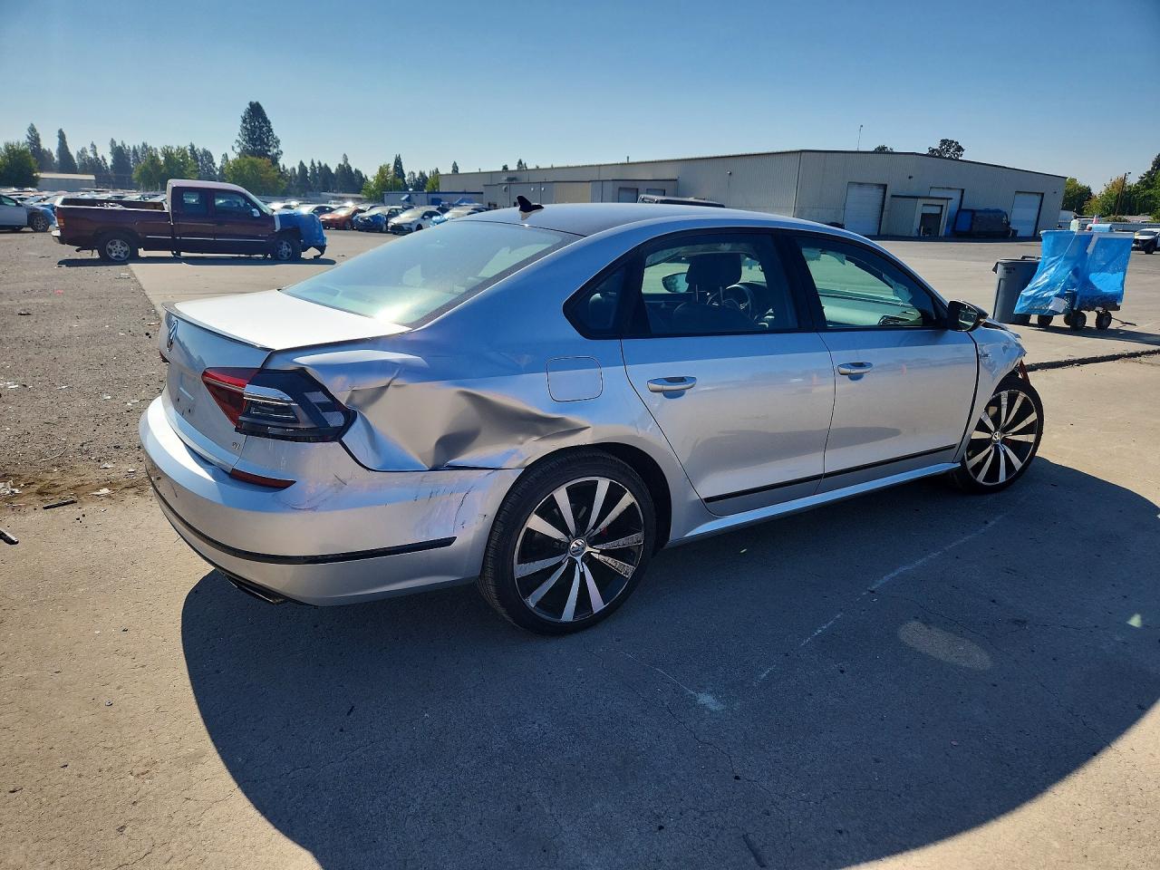 2018 Volkswagen Passat Gt Gray vin: 1VWJM7A39JC050533