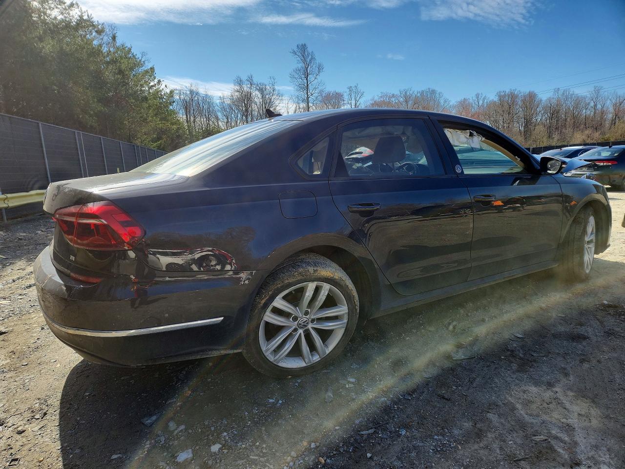 2019 Volkswagen Passat Wolfsburg Черный vin: 1VWLA7A31KC006836