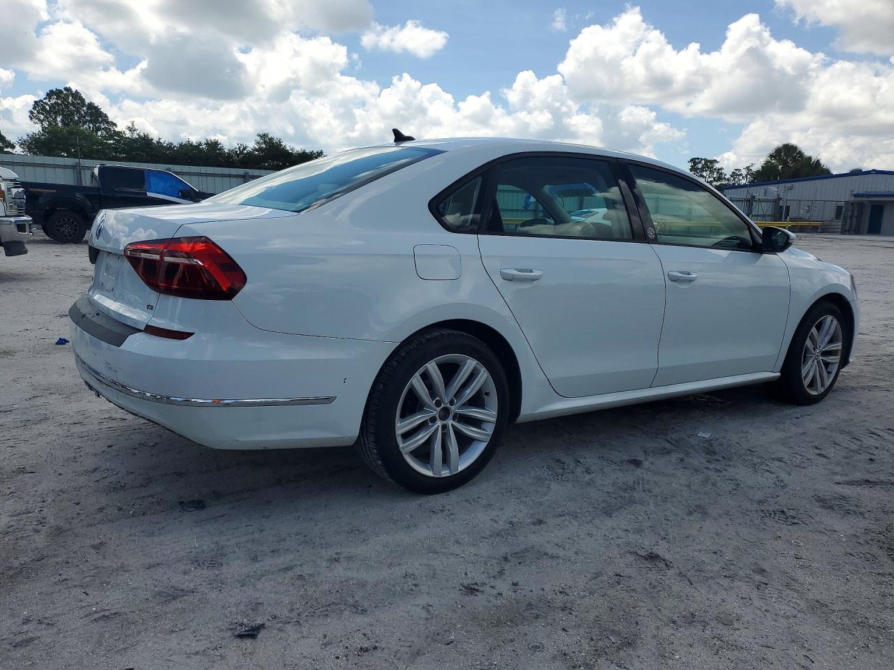 2019 Volkswagen Passat Wolfsburg White vin: 1VWLA7A34KC005602